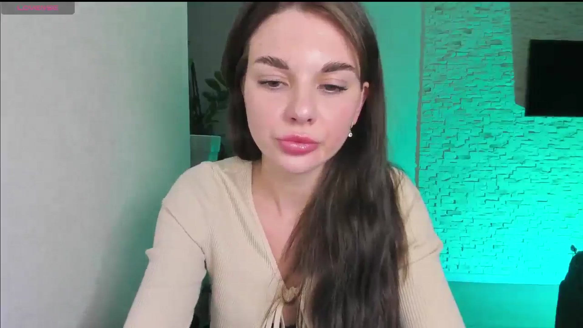 Gallery image thumbnail from Mihellii's myfreecams stream on, 10/25/2024, 18:01 image 6 of 20