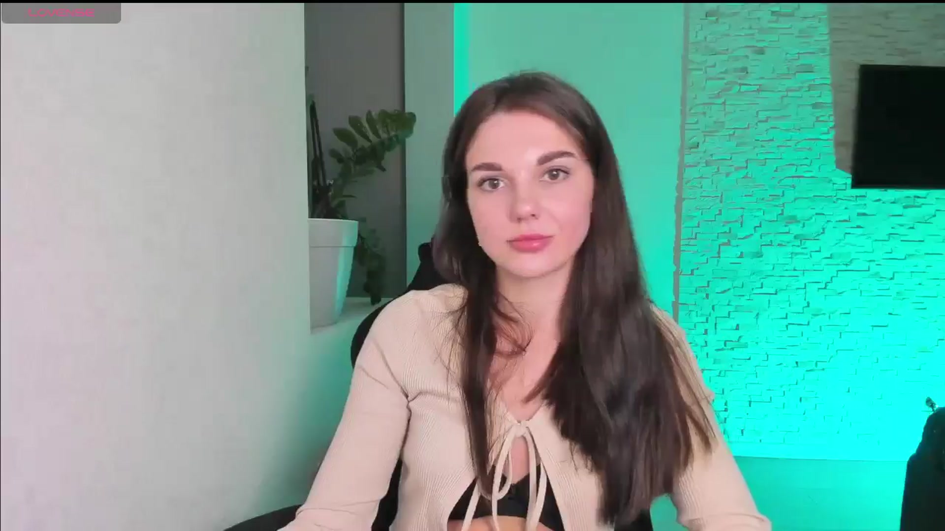 Gallery image thumbnail from Mihellii's myfreecams stream on, 10/25/2024, 18:01 image 10 of 20