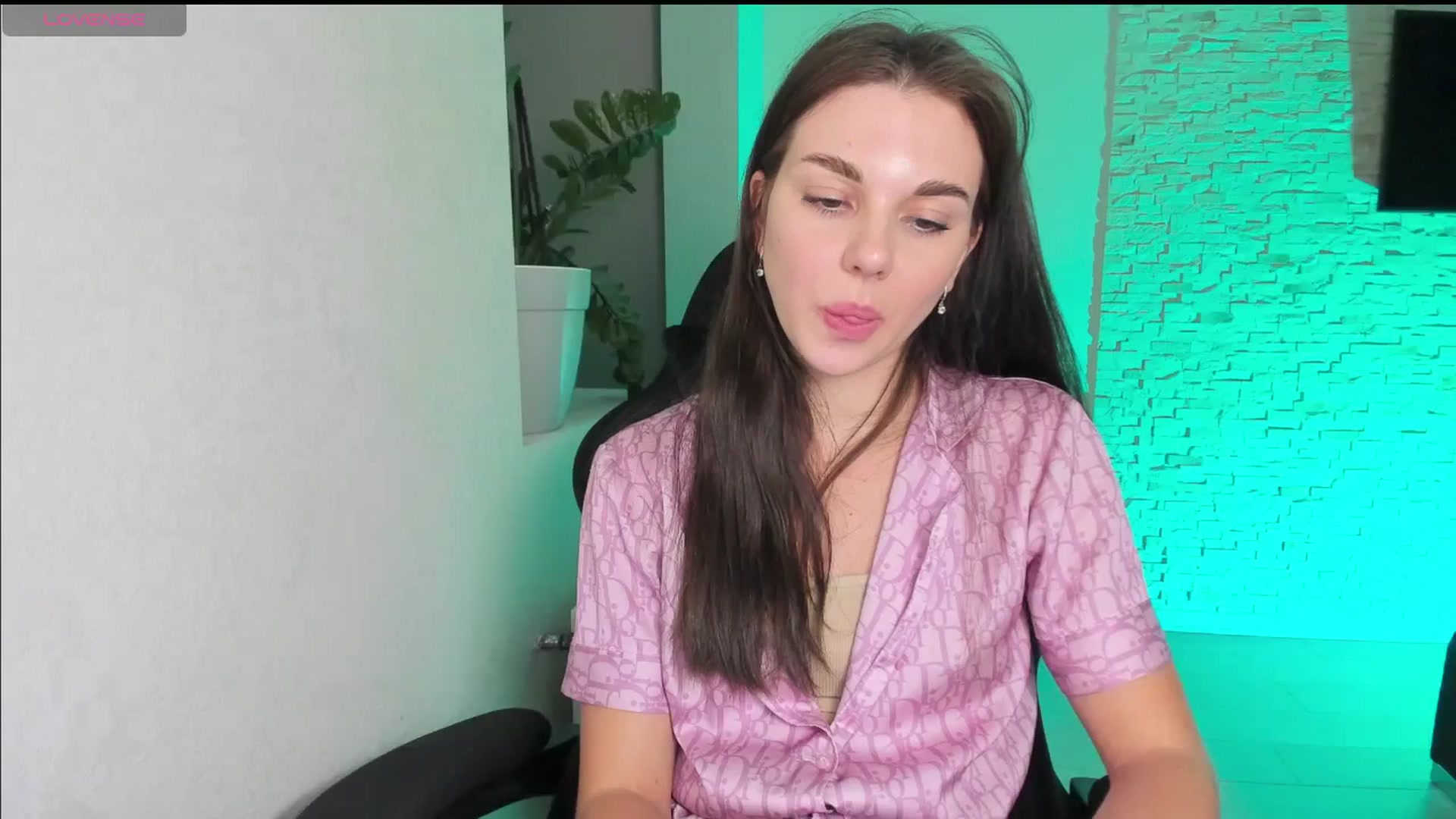 Gallery image thumbnail from Mihellii's myfreecams stream on, 10/28/2024, 17:50 image 18 of 20