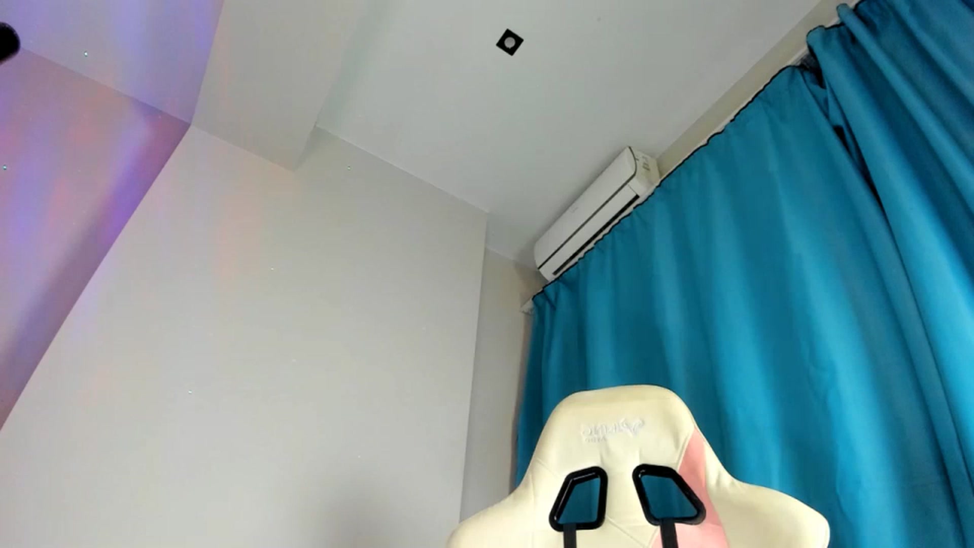 Gallery image thumbnail from Miichell_Star's myfreecams stream on, 11/28/2022, 06:11 image 4 of 20