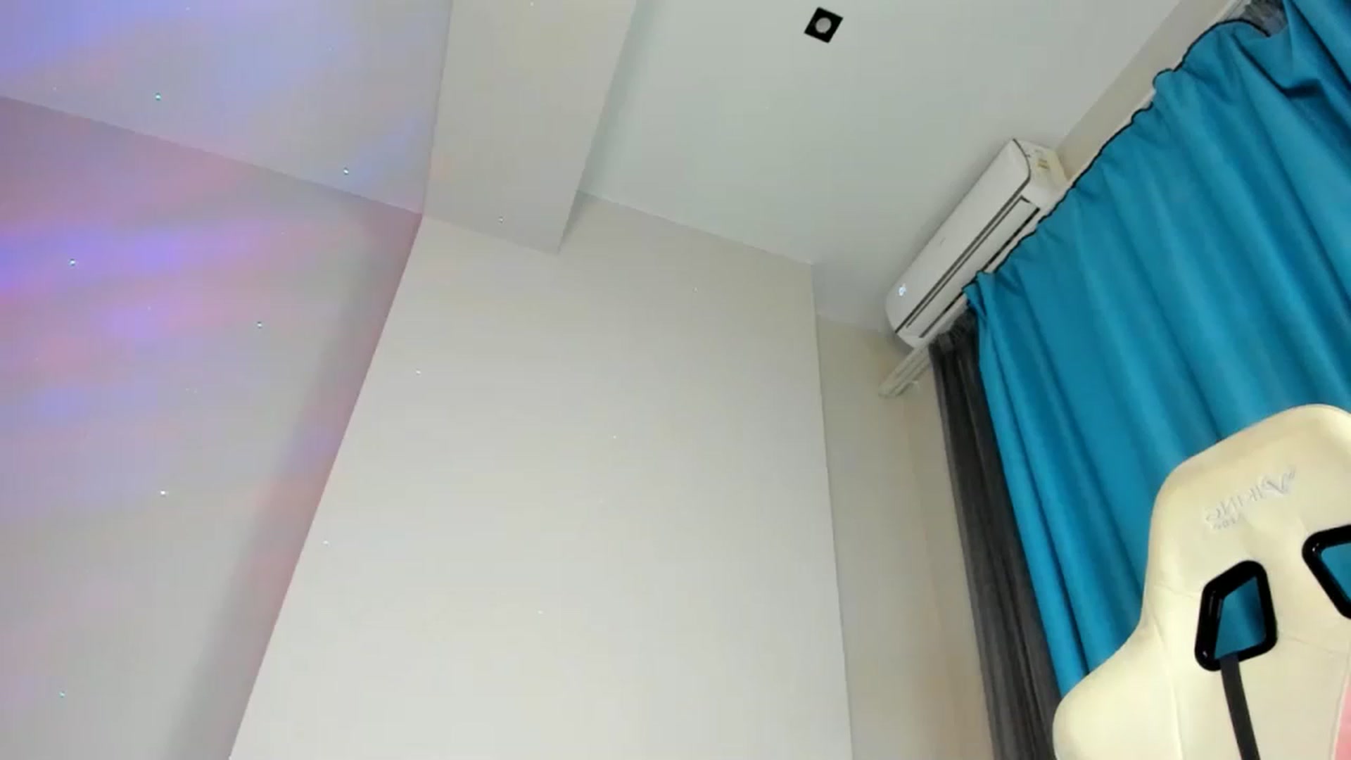 Gallery image thumbnail from Miichell_Star's myfreecams stream on, 11/29/2022, 06:31 image 4 of 20