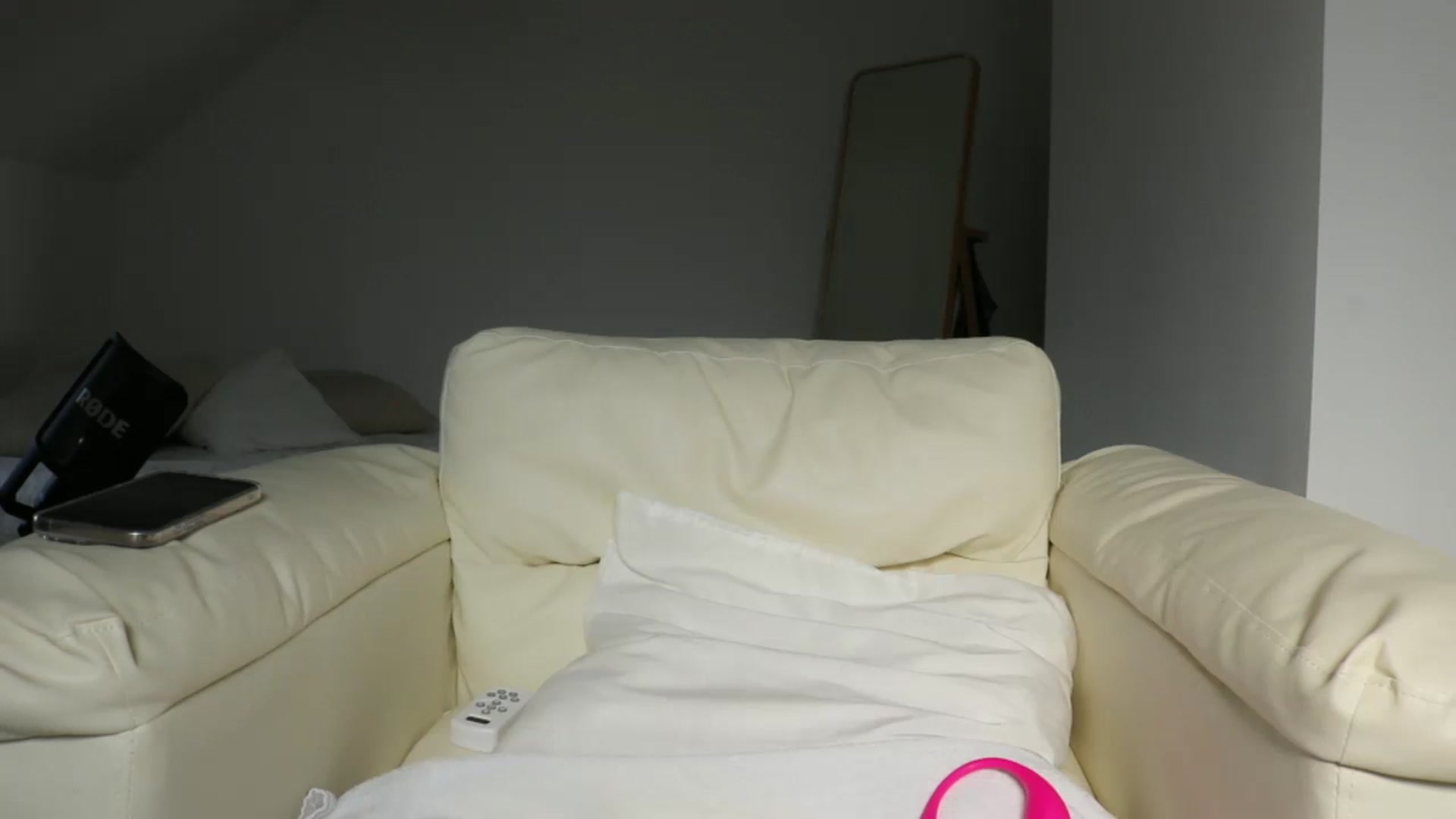 Gallery image thumbnail from Miiiawallace's myfreecams stream on, 03/25/2025, 12:25 image 12 of 20
