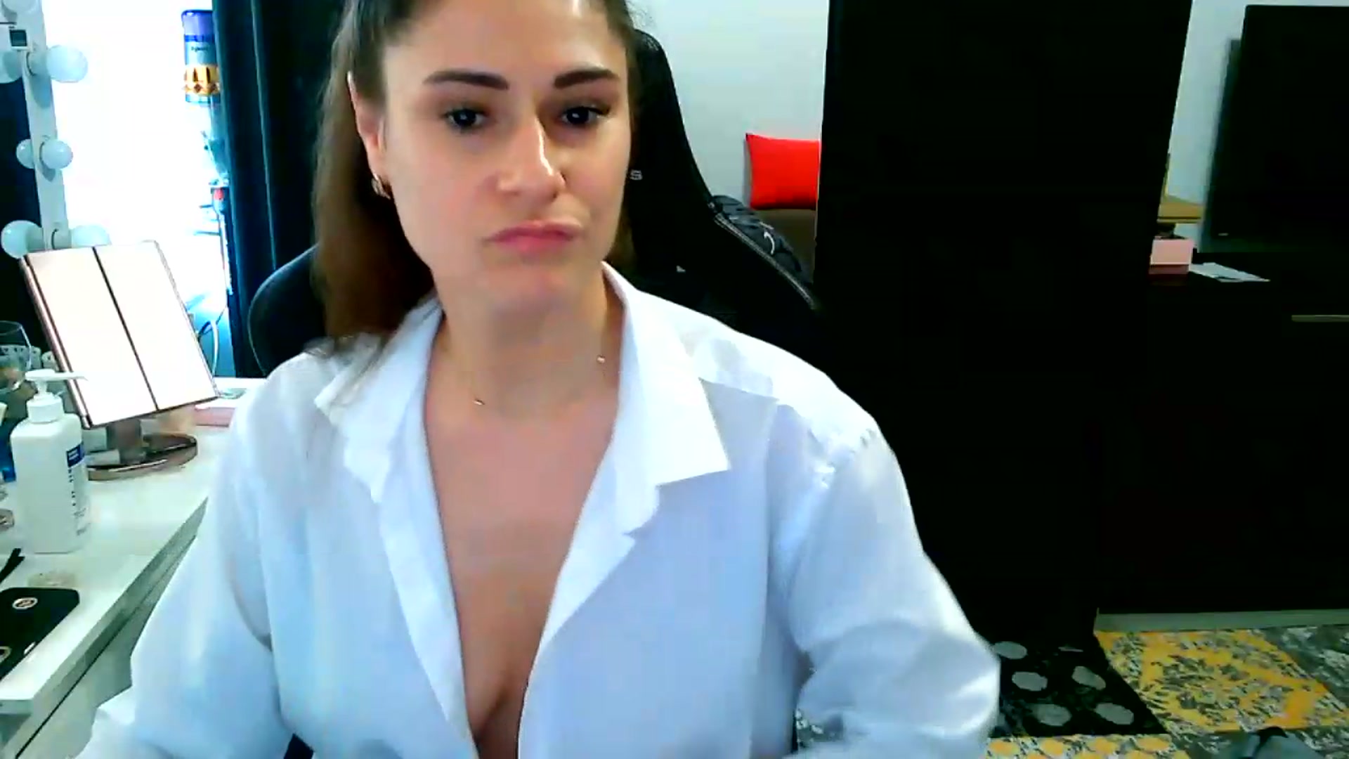 Gallery image thumbnail from Mija_Moon's myfreecams stream on, 08/21/2026, 14:48 image 8 of 20