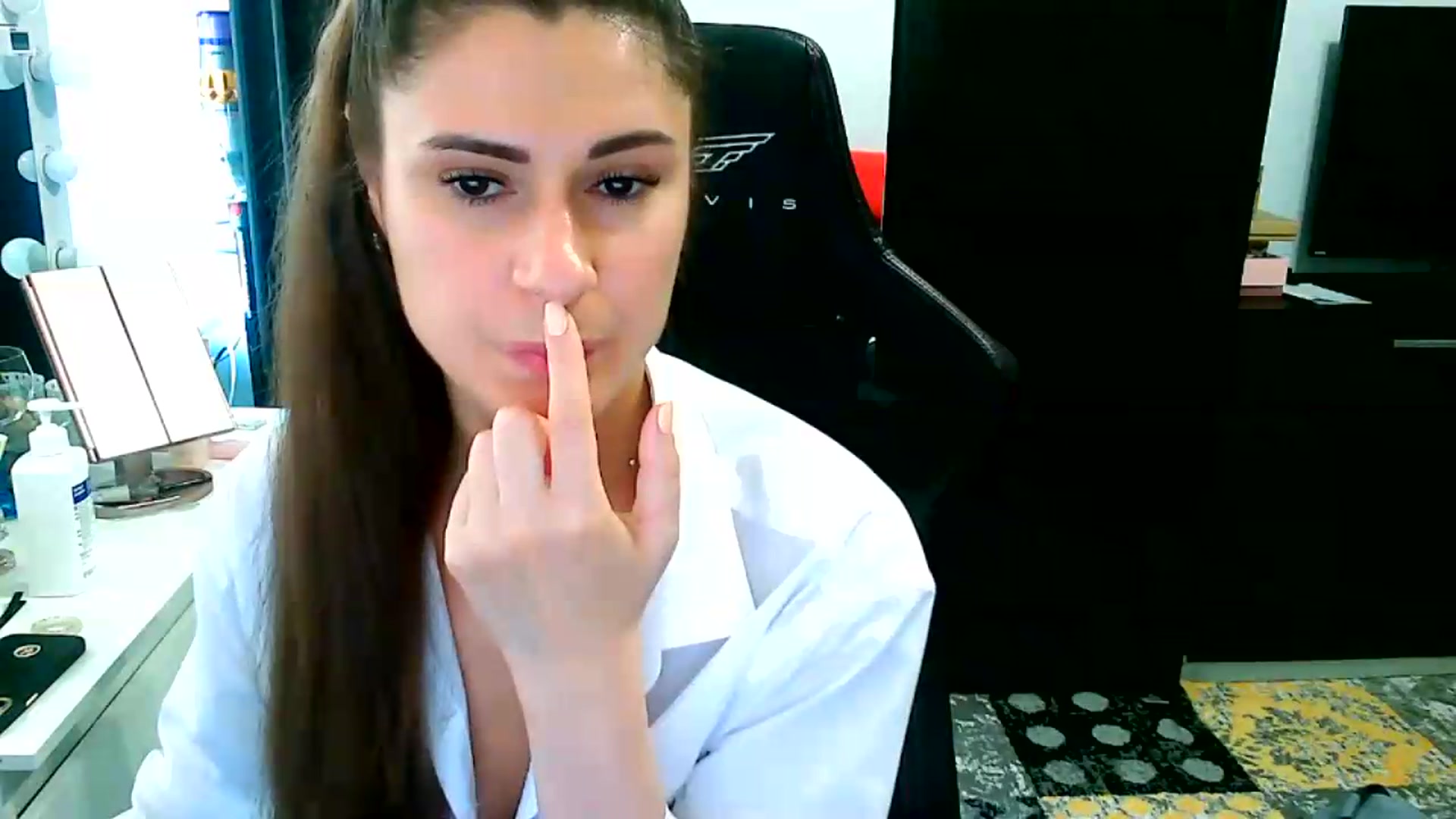 Gallery image thumbnail from Mija_Moon's myfreecams stream on, 08/21/2026, 14:48 image 7 of 20