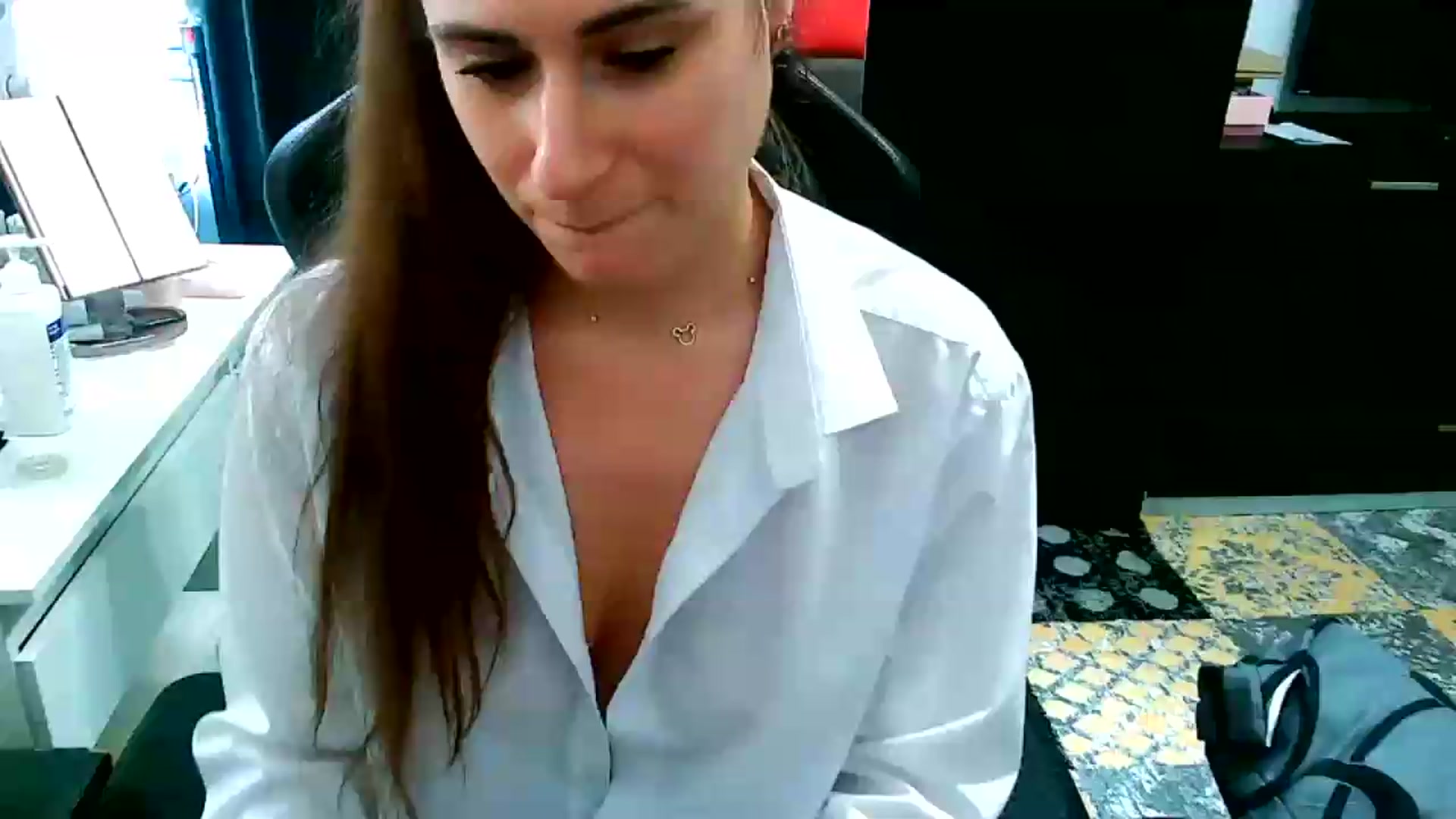 Gallery image thumbnail from Mija_Moon's myfreecams stream on, 08/21/2026, 15:45 image 17 of 20
