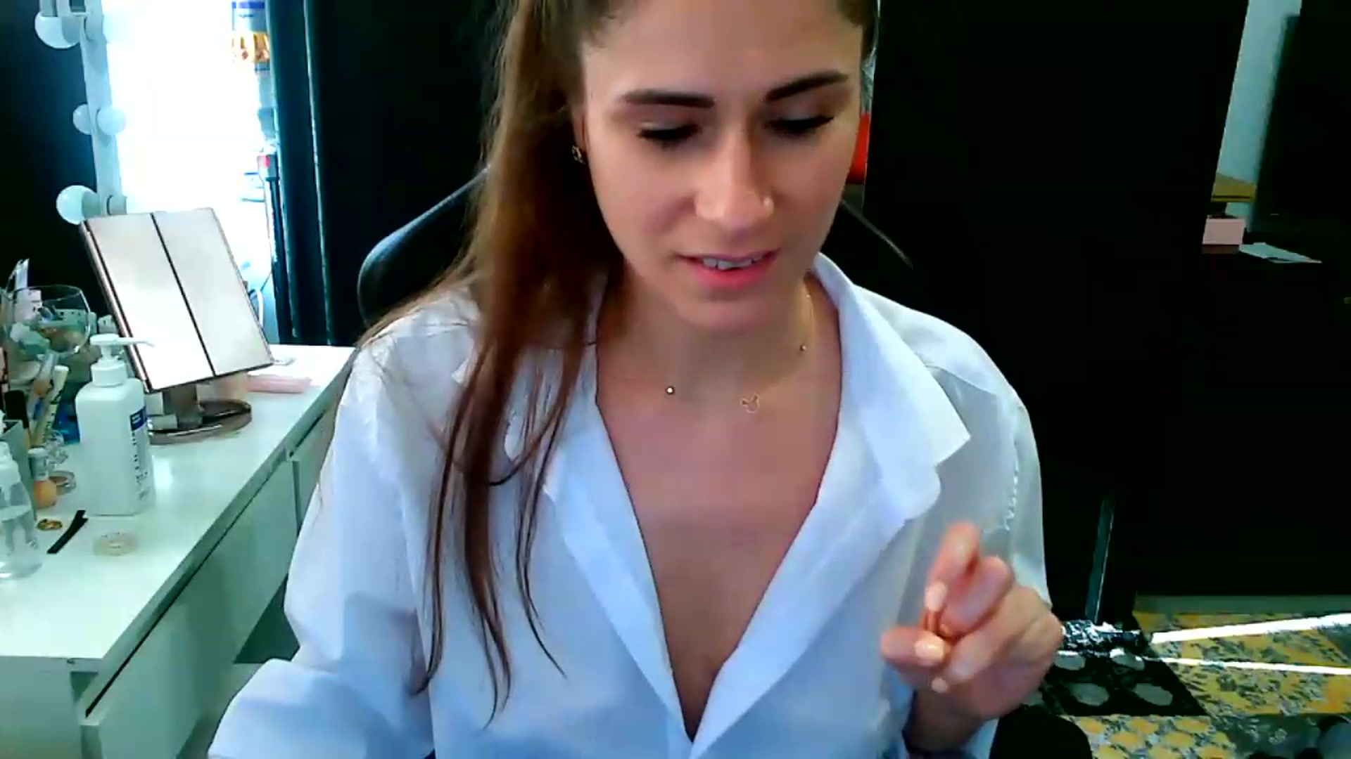 Gallery image thumbnail from Mija_Moon's myfreecams stream on, 08/21/2026, 15:45 image 3 of 20