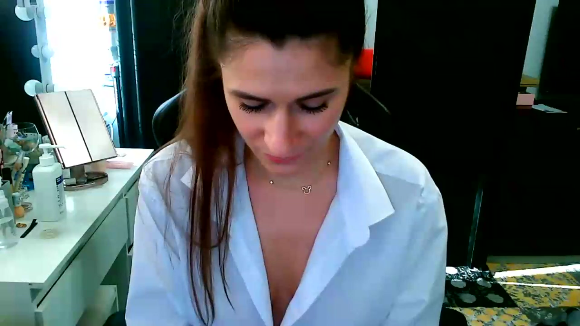 Gallery image thumbnail from Mija_Moon's myfreecams stream on, 08/21/2026, 15:45 image 4 of 20