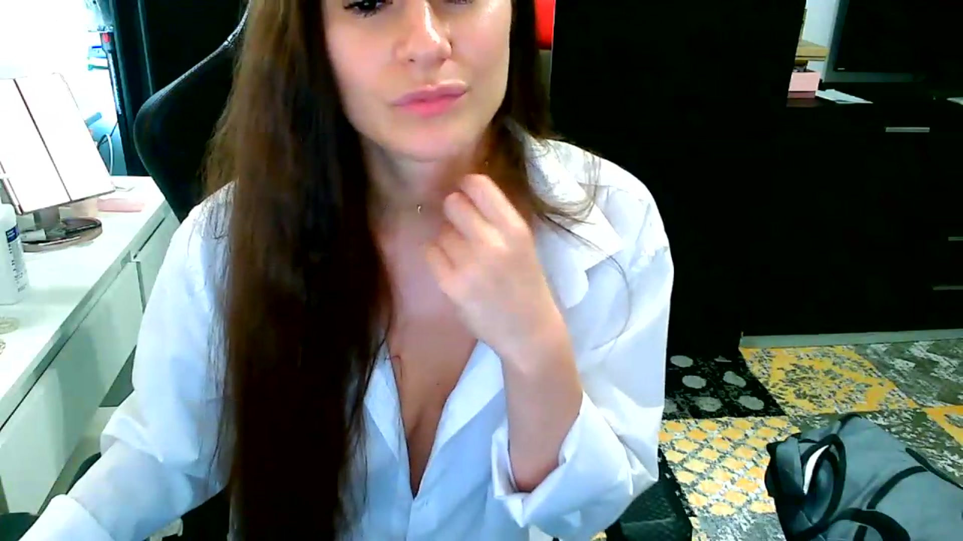 Gallery image thumbnail from Mija_Moon's myfreecams stream on, 08/21/2026, 16:32 image 7 of 20