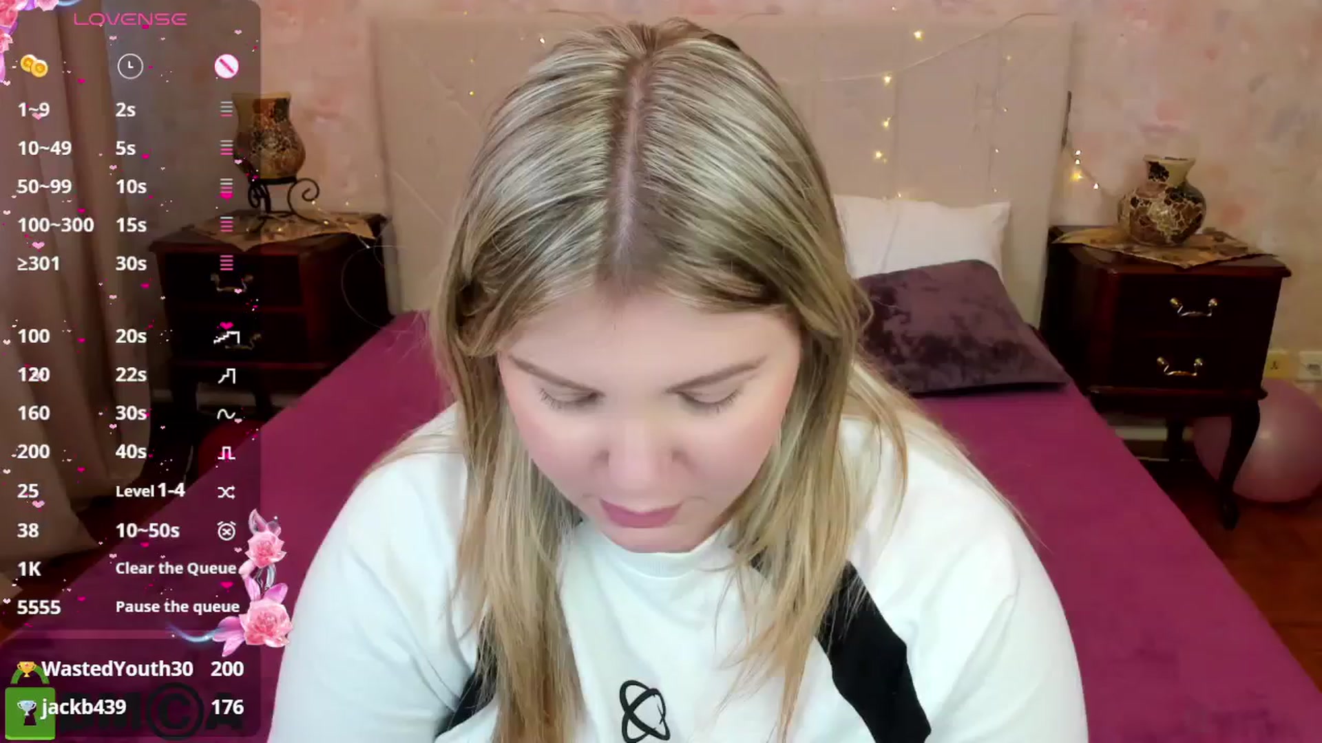 Gallery image thumbnail from MikaKittyy's myfreecams stream on, 03/31/2025, 13:02 image 12 of 20