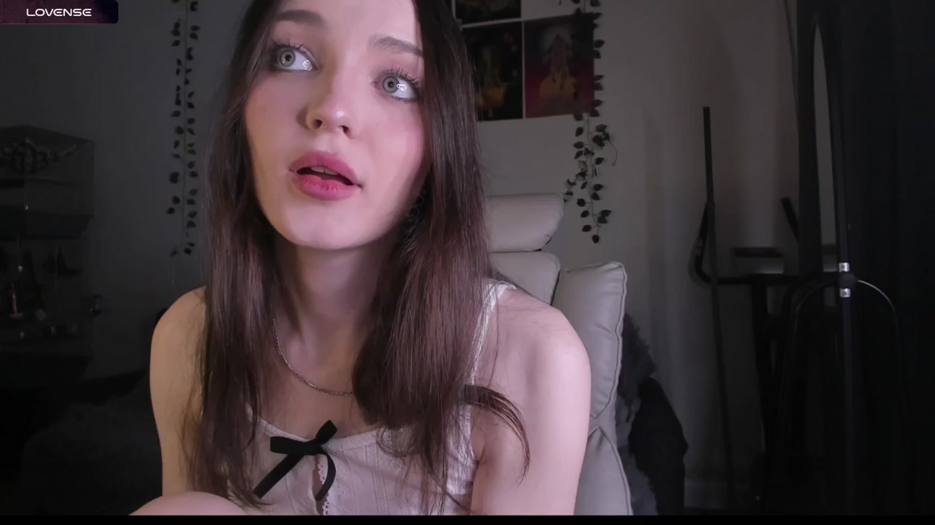 Gallery image thumbnail from MikaMaez's myfreecams stream on, 09/21/2024, 24:37 image 12 of 20
