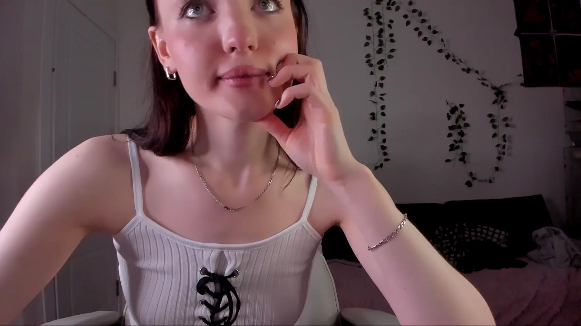 Gallery image thumbnail from MikaMaez's myfreecams stream on, 11/25/2024, 20:07 image 2 of 20