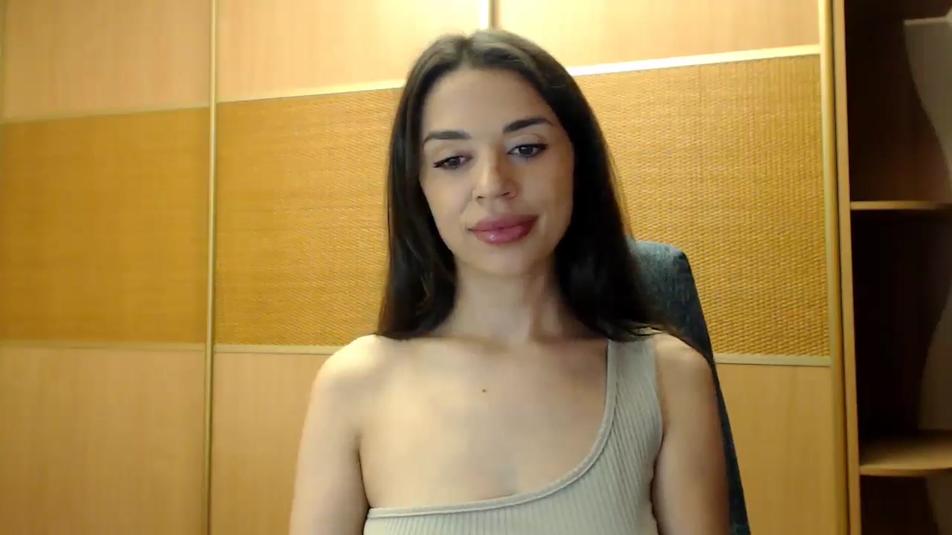 Gallery image thumbnail from Mika_Gold's myfreecams stream on, 10/09/2024, 09:54 image 14 of 20