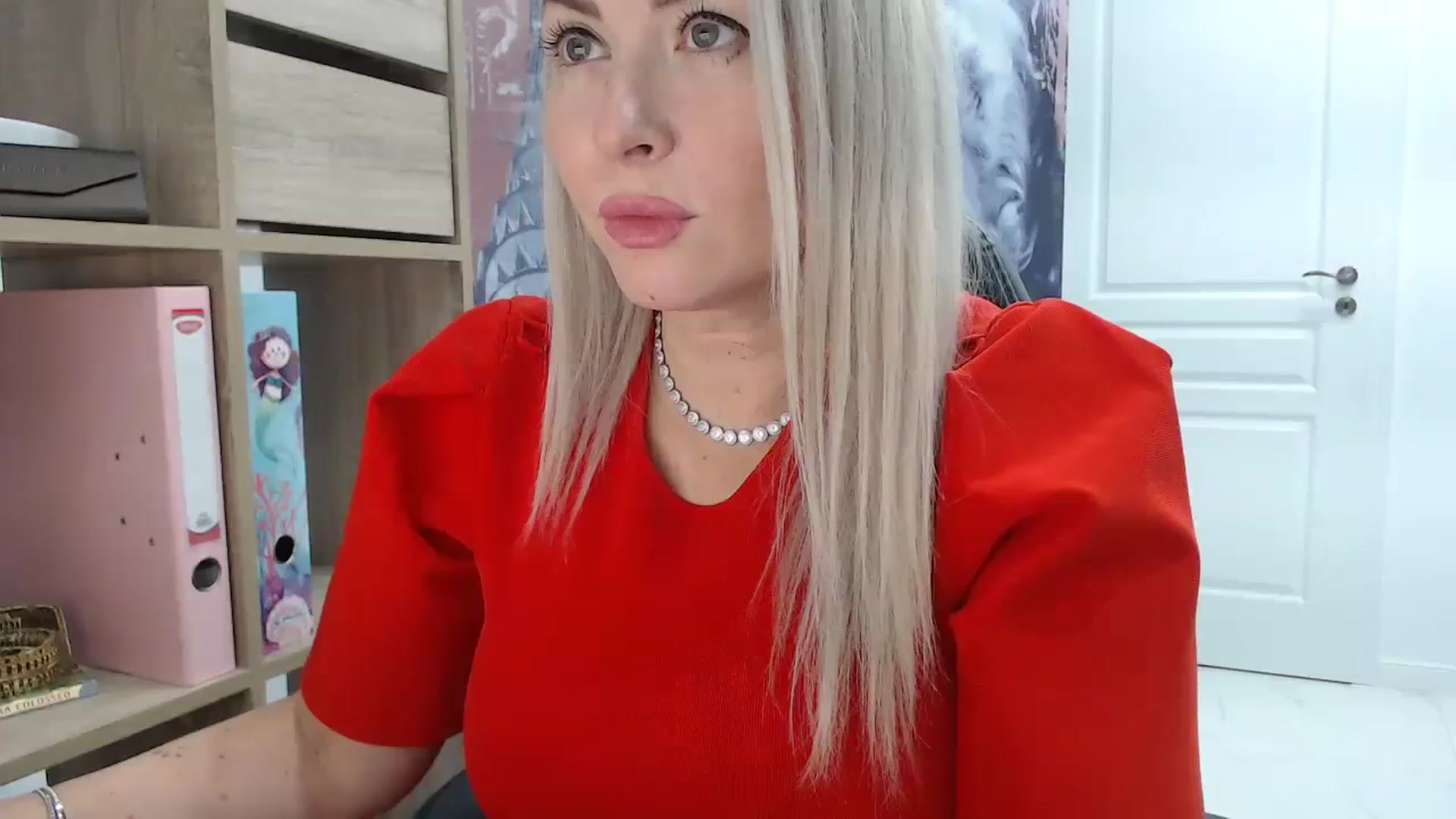 Gallery image thumbnail from Mika__'s myfreecams stream on, 12/25/2023, 15:44 image 1 of 20