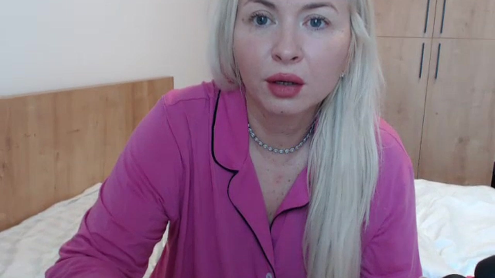 Gallery image thumbnail from Mika__'s myfreecams stream on, 01/29/2024, 12:54 image 14 of 20