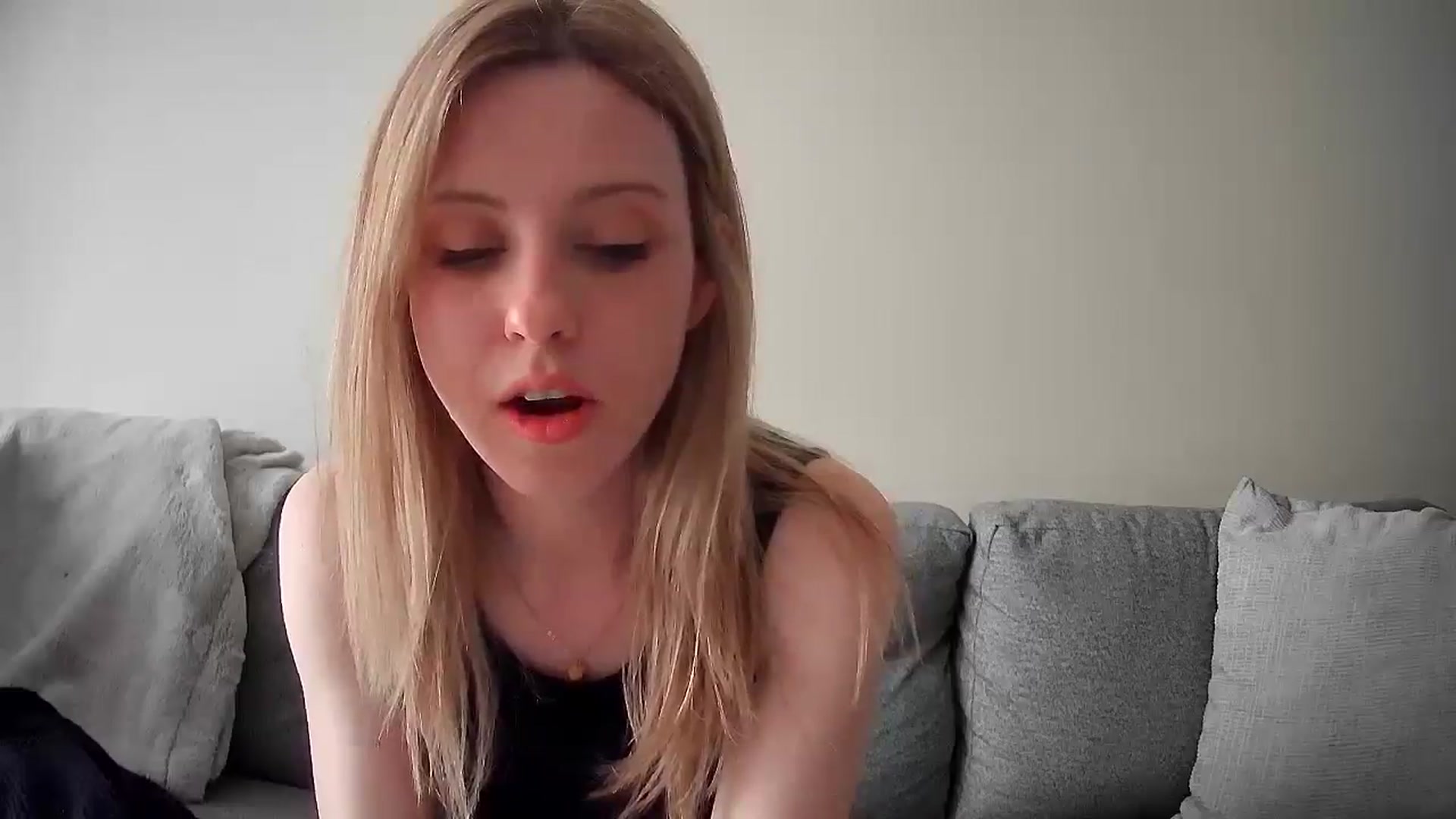 Gallery image thumbnail from MikaylaGrace's myfreecams stream on, 05/25/2025, 18:34 image 12 of 20