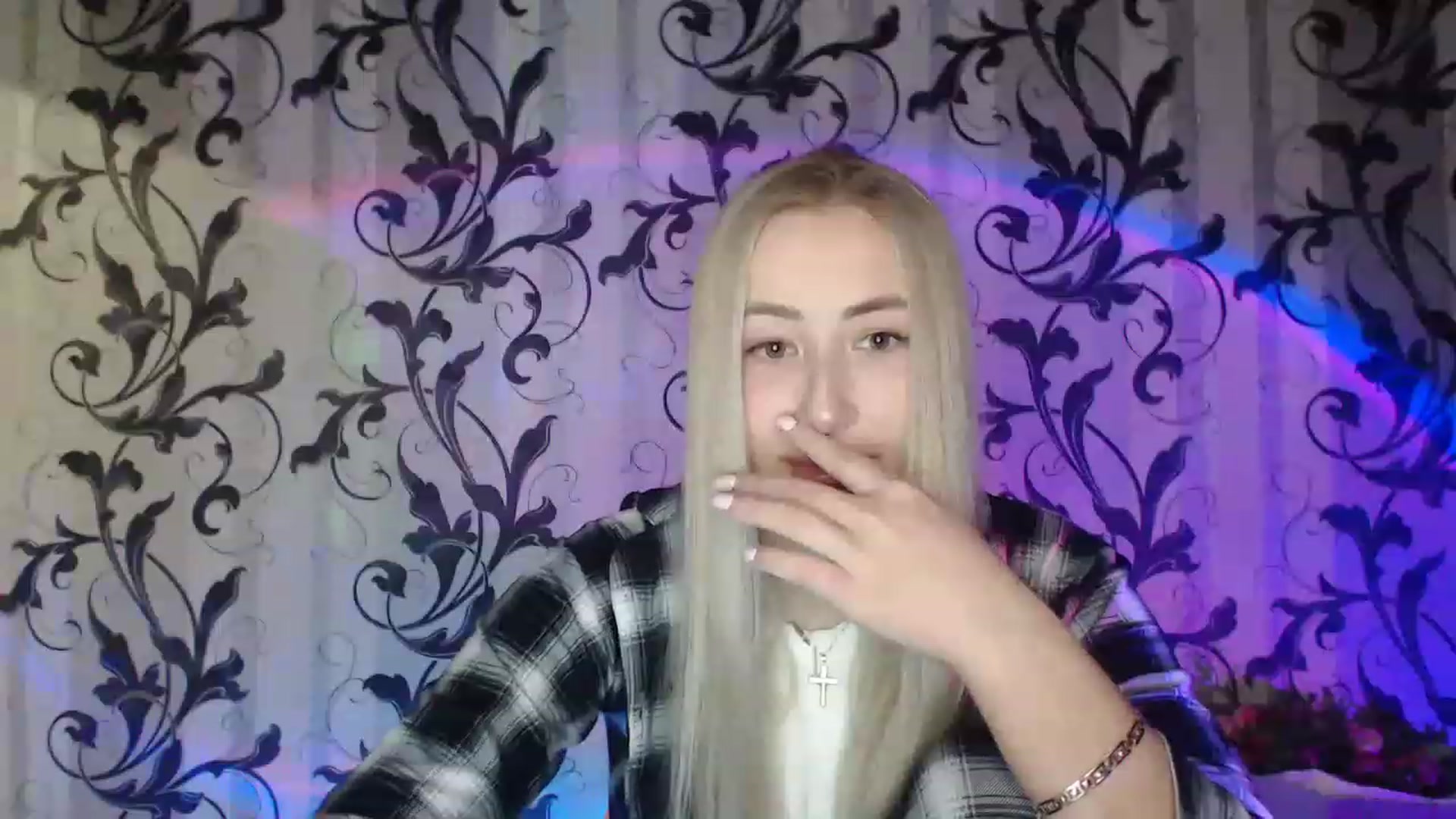 Gallery image thumbnail from MikiNiki25's myfreecams stream on, 03/24/2023, 17:35 image 12 of 20