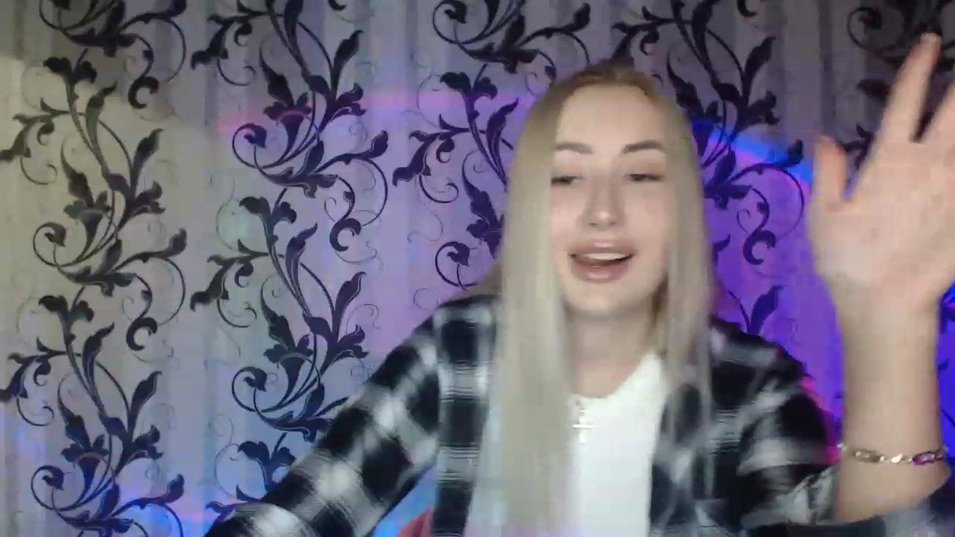 Gallery image thumbnail from MikiNiki25's myfreecams stream on, 03/24/2023, 17:35 image 4 of 20