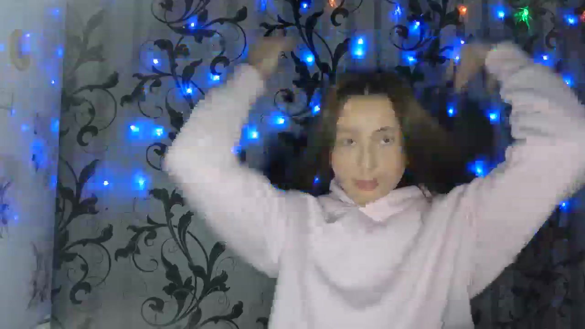 Gallery image thumbnail from MikiNiki25's myfreecams stream on, 12/25/2023, 20:38 image 10 of 20