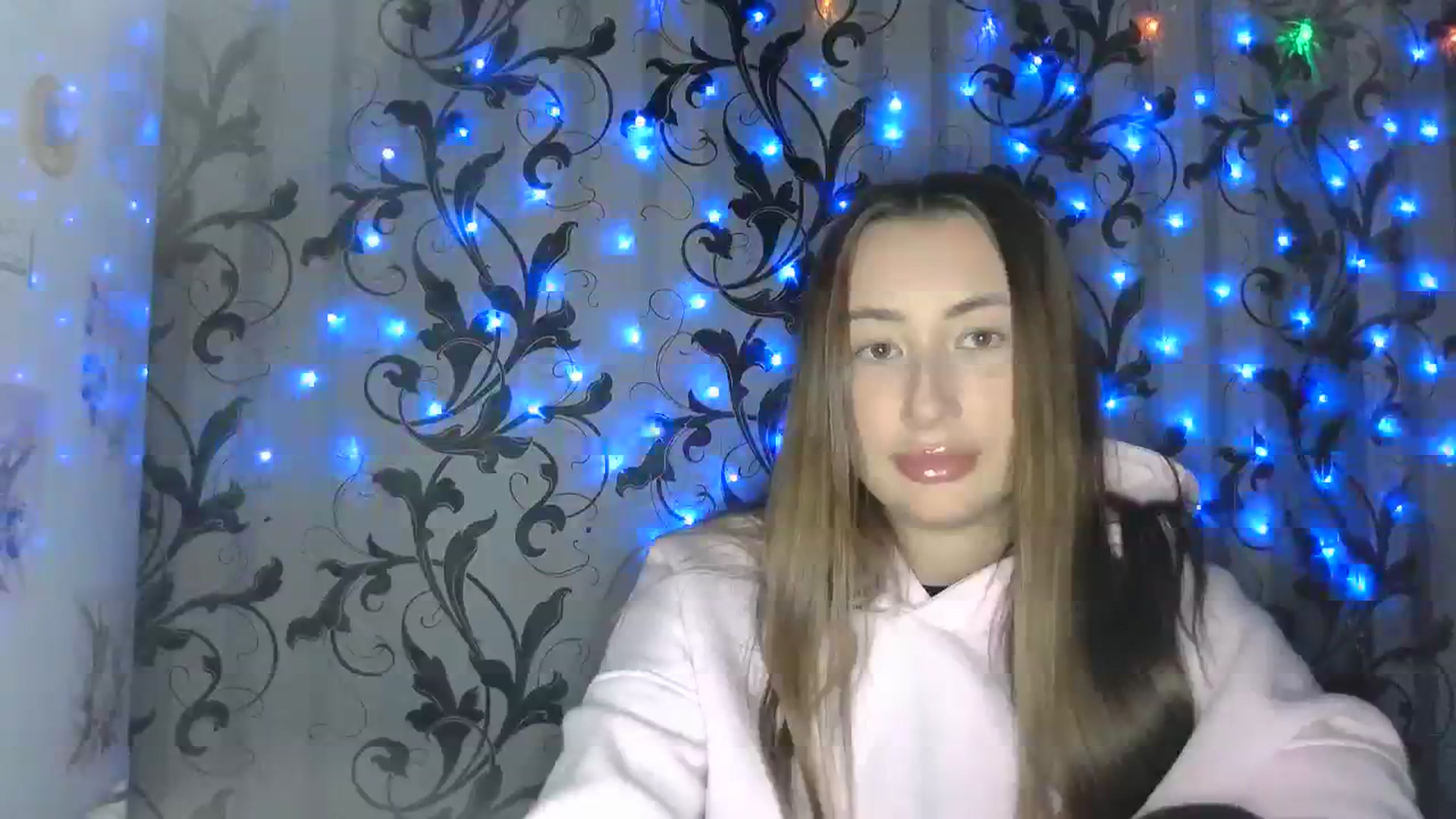 Gallery image thumbnail from MikiNiki25's myfreecams stream on, 12/25/2023, 20:38 image 14 of 20
