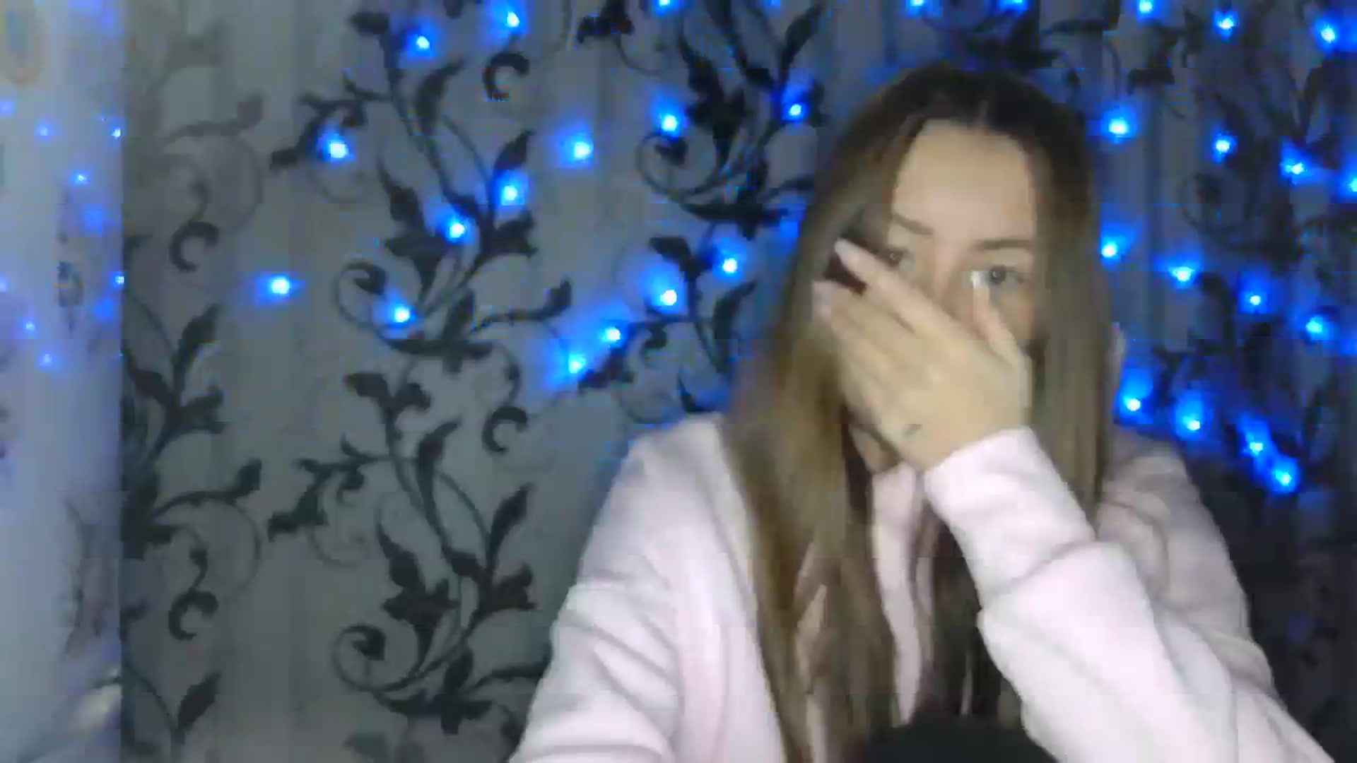 Gallery image thumbnail from MikiNiki25's myfreecams stream on, 12/25/2023, 20:38 image 2 of 20