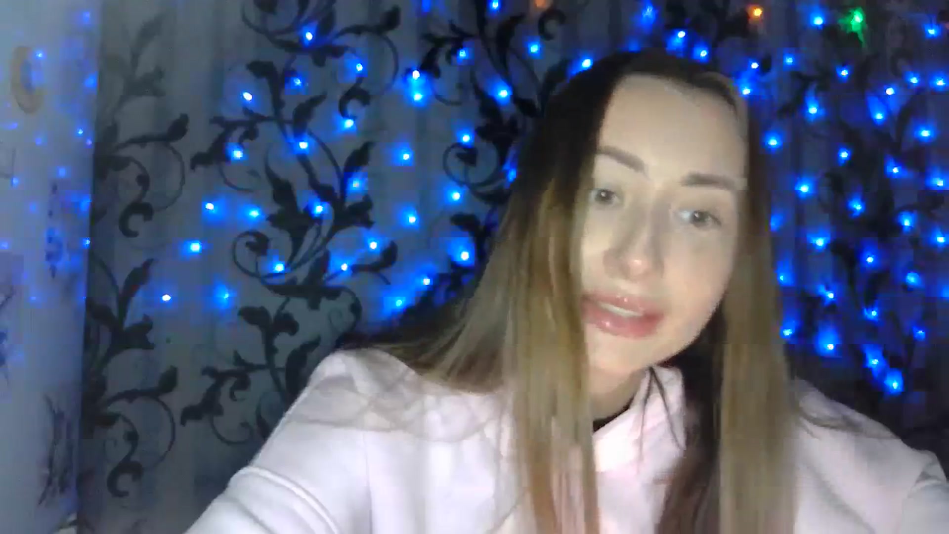 Gallery image thumbnail from MikiNiki25's myfreecams stream on, 12/25/2023, 20:38 image 12 of 20