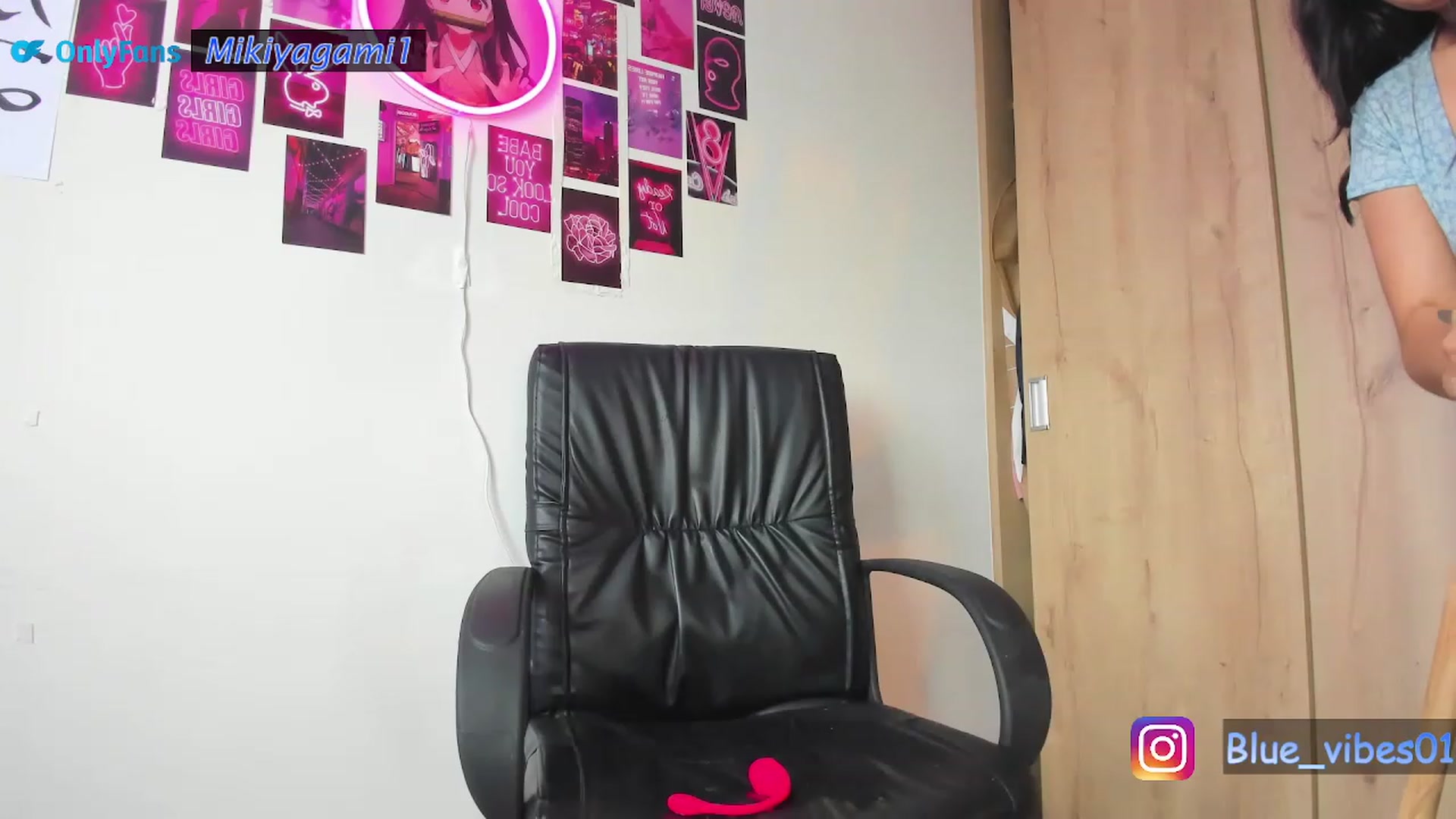 Gallery image thumbnail from Miki_yagami's myfreecams stream on, 11/23/2022, 18:53 image 19 of 20