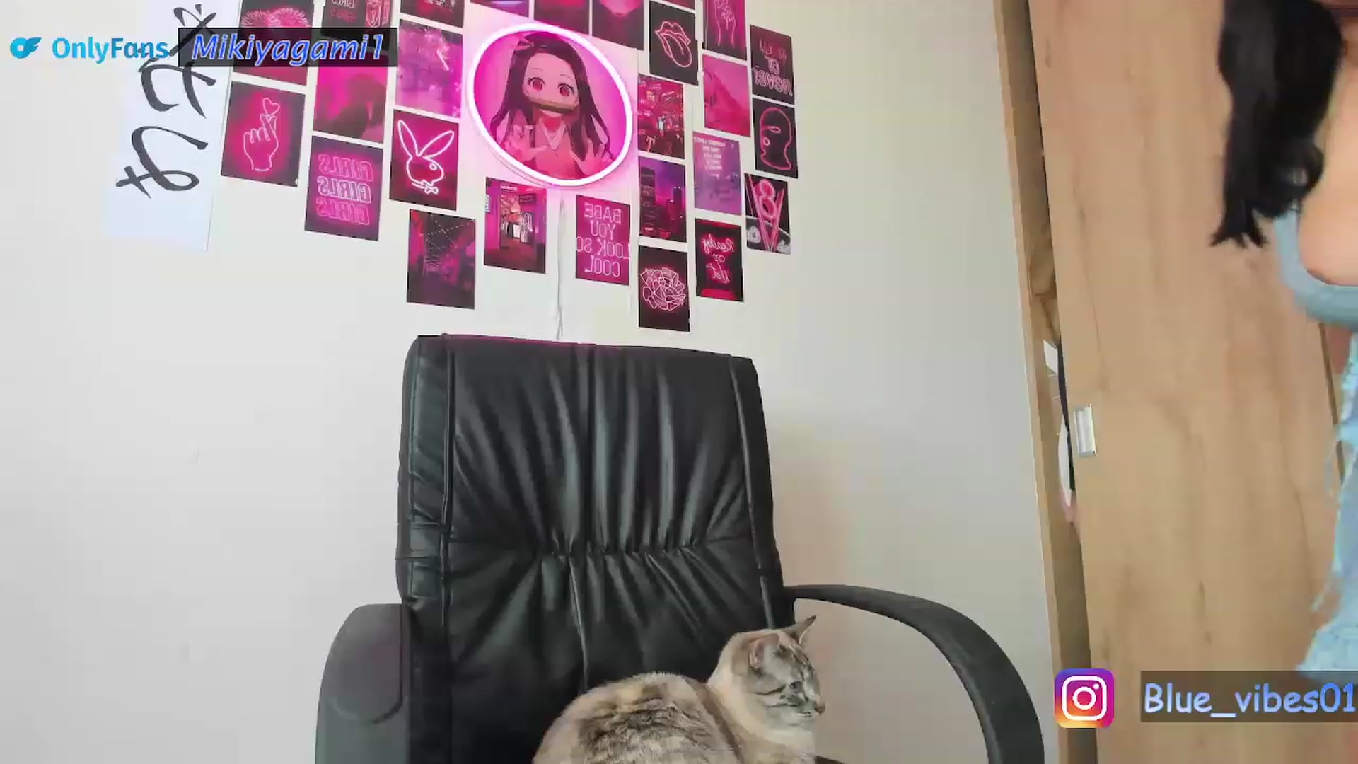 Gallery image thumbnail from Miki_yagami's myfreecams stream on, 11/23/2022, 20:29 image 10 of 20