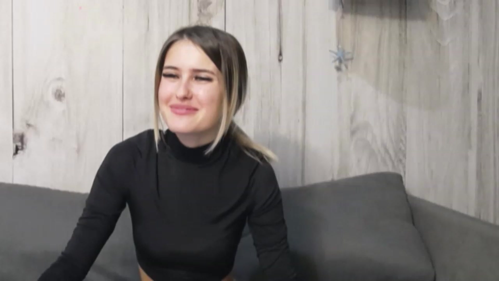 Gallery image thumbnail from MikyAngel's myfreecams stream on, 11/15/2022, 19:59 image 10 of 20