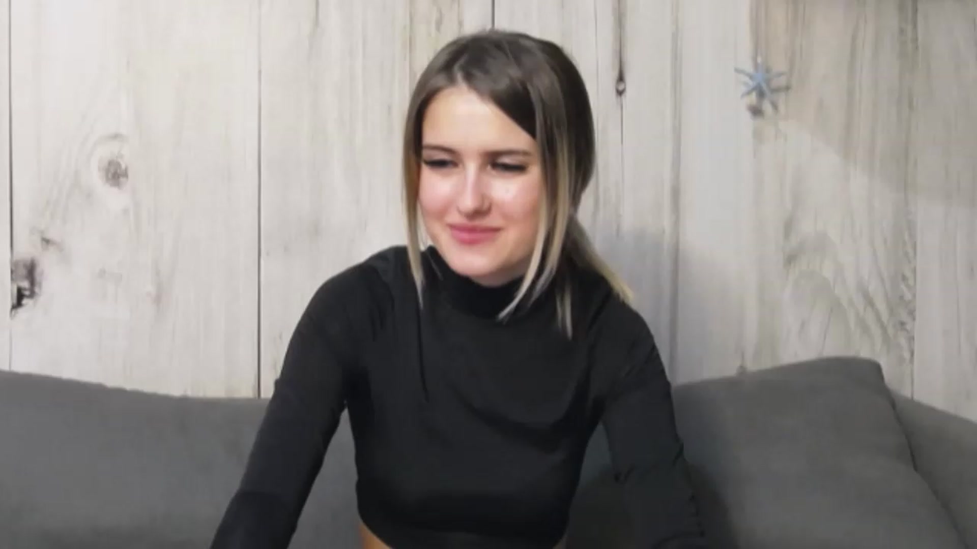 Gallery image thumbnail from MikyAngel's myfreecams stream on, 11/15/2022, 19:59 image 19 of 20
