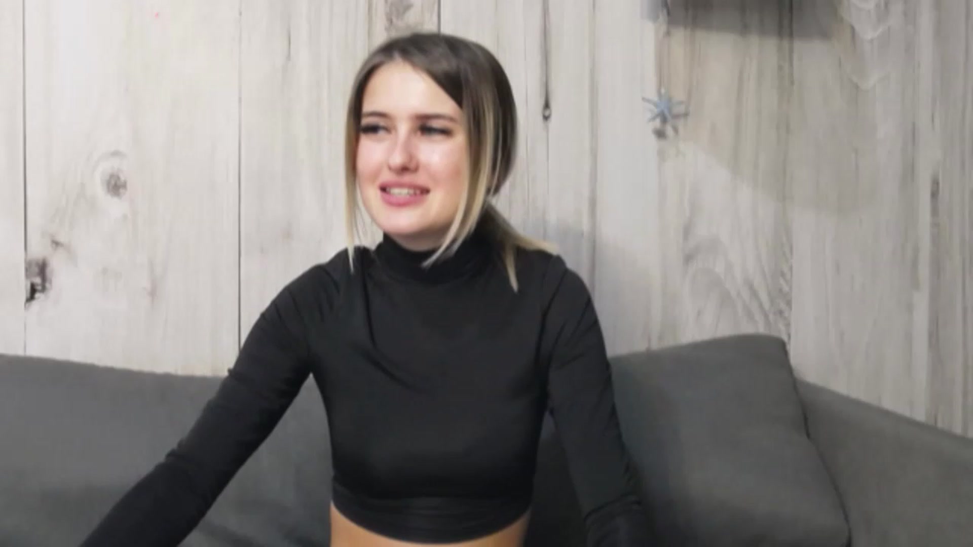 Gallery image thumbnail from MikyAngel's myfreecams stream on, 11/15/2022, 19:59 image 5 of 20