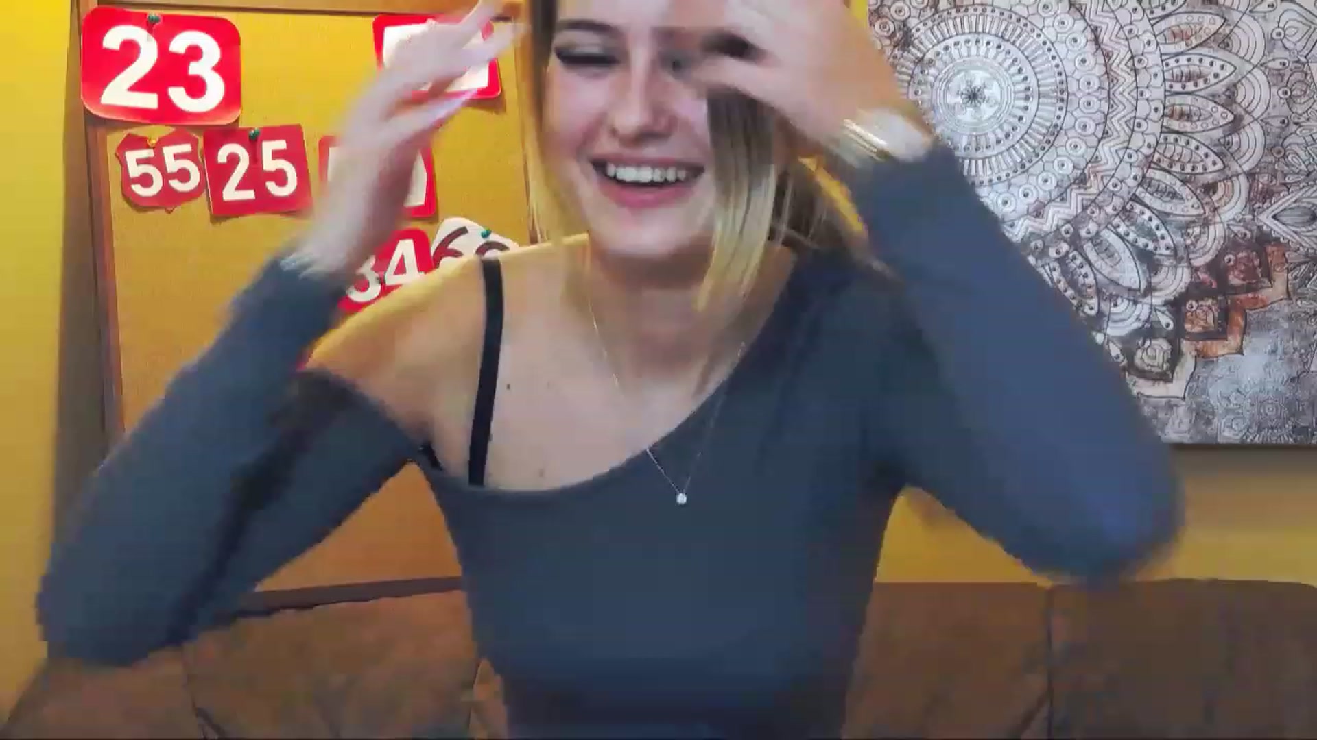 Gallery image thumbnail from MikyAngel's myfreecams stream on, 11/16/2022, 20:31 image 1 of 20
