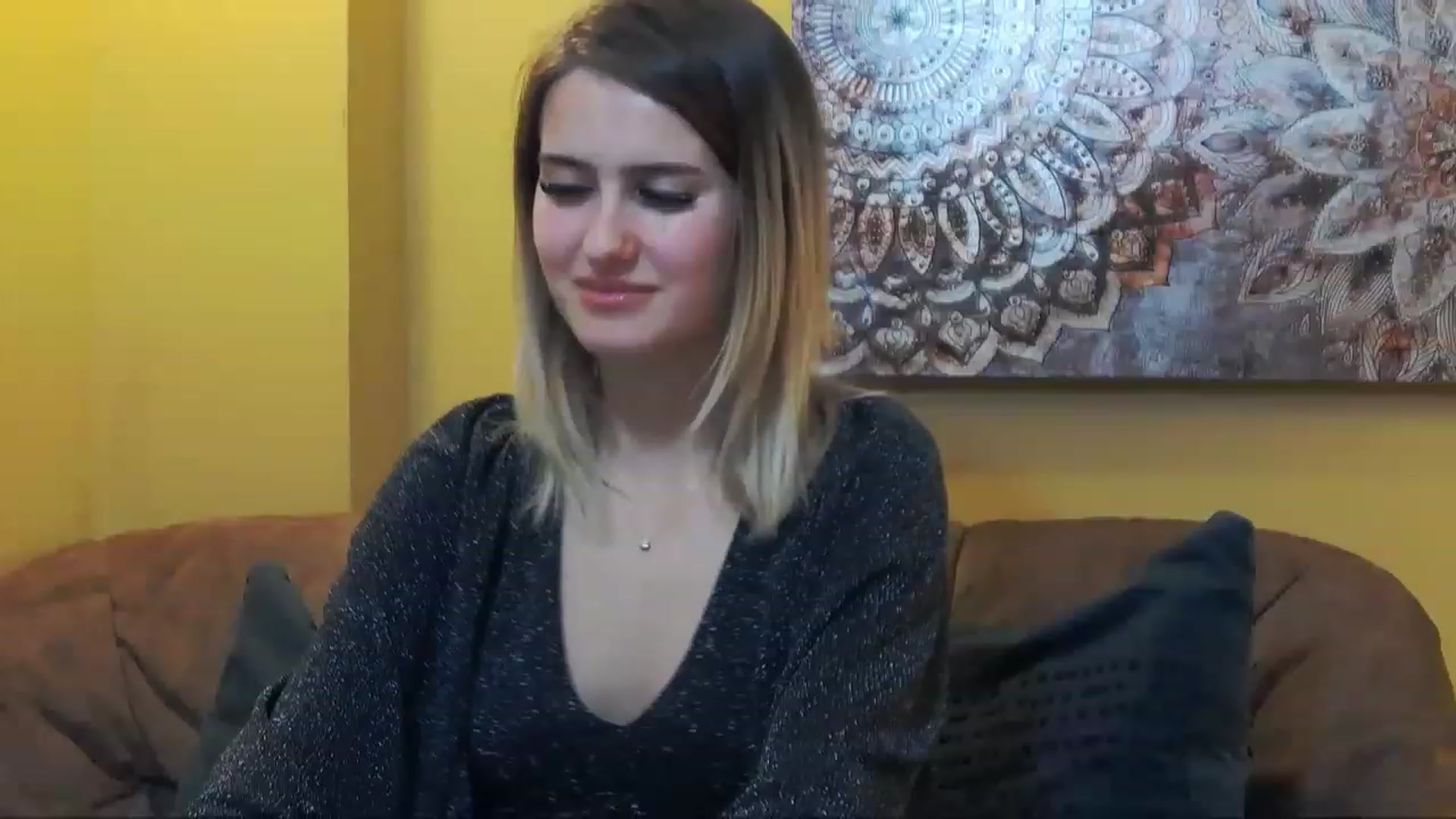 Gallery image thumbnail from MikyAngel's myfreecams stream on, 11/17/2022, 15:23 image 1 of 20