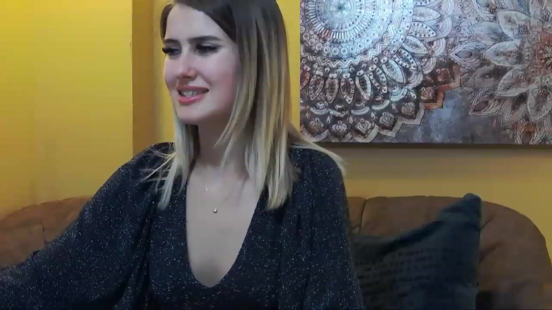 Gallery image thumbnail from MikyAngel's myfreecams stream on, 11/17/2022, 15:23 image 16 of 20