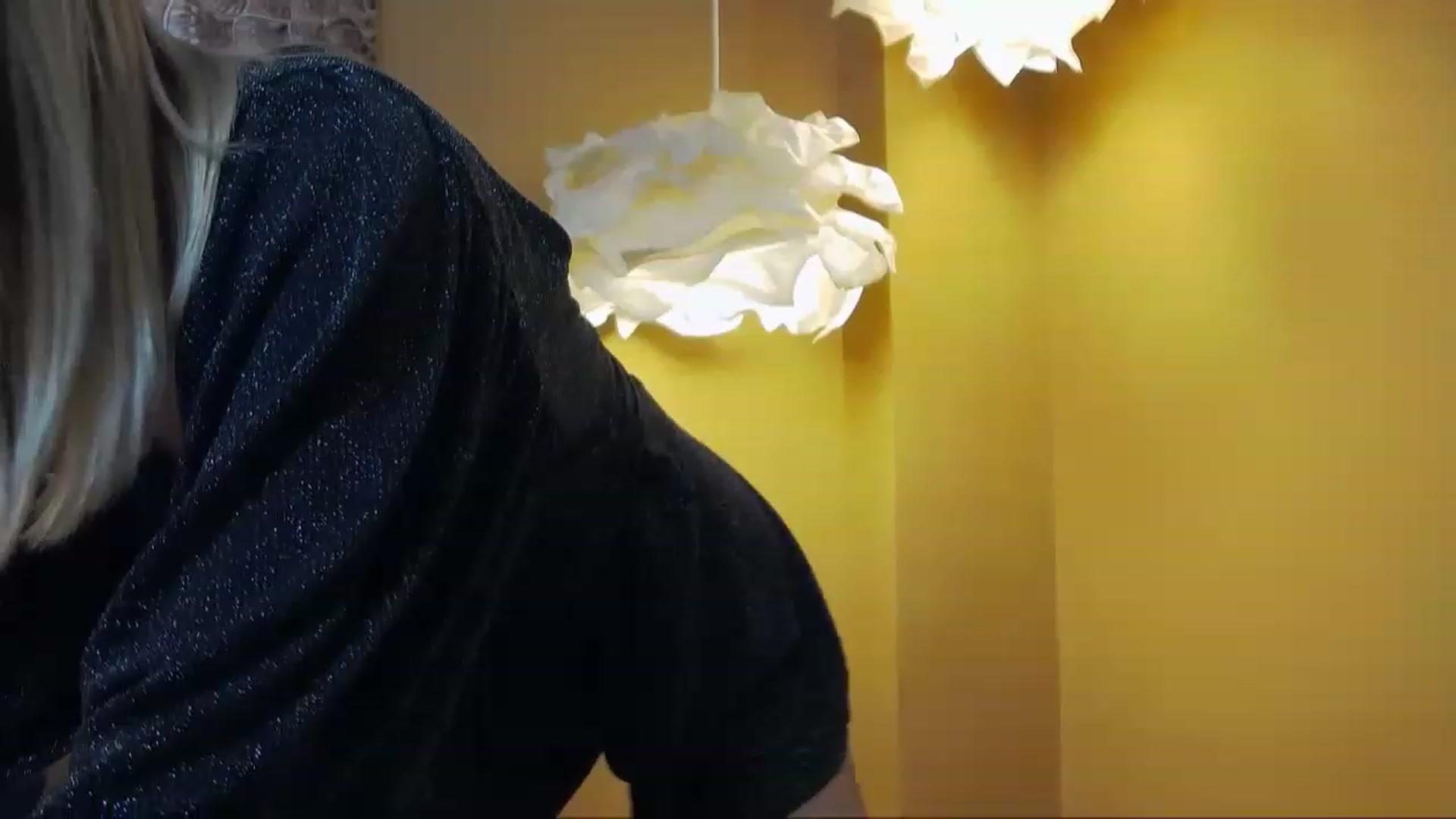 Gallery image thumbnail from MikyAngel's myfreecams stream on, 11/17/2022, 20:35 image 19 of 20