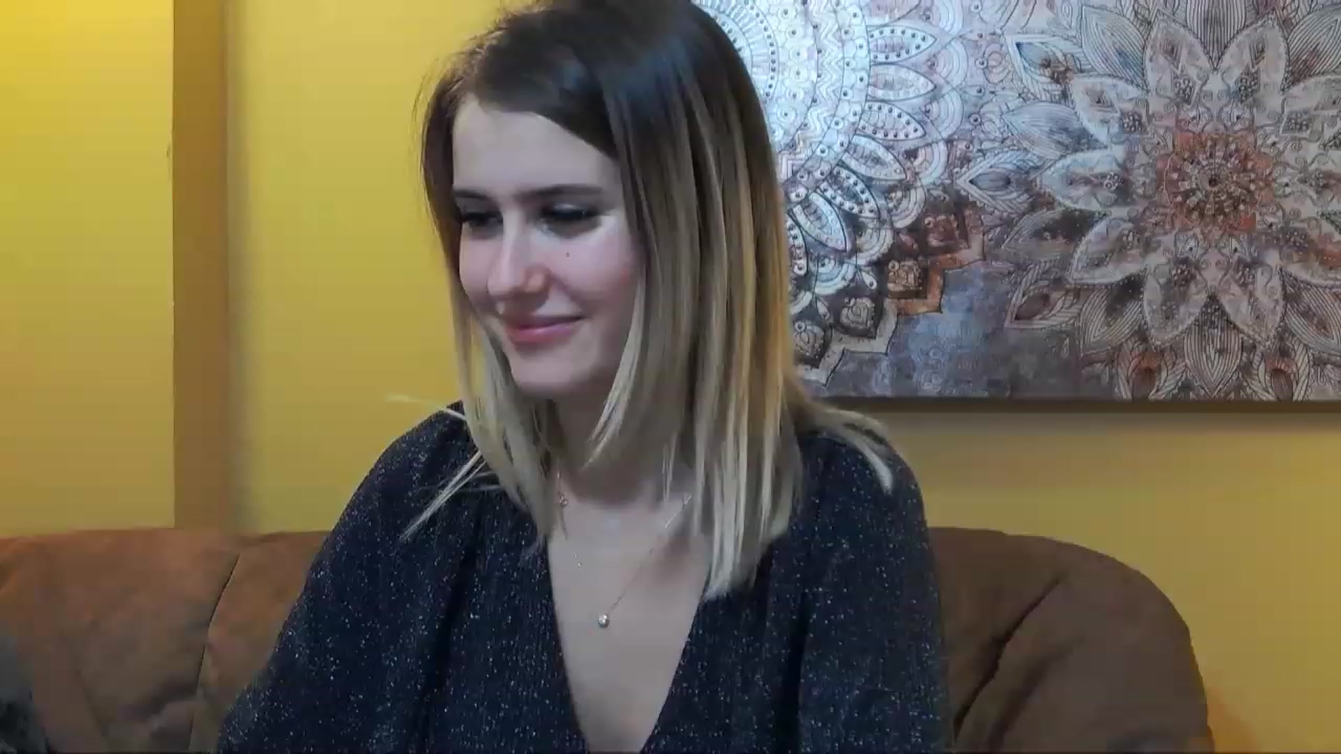 Gallery image thumbnail from MikyAngel's myfreecams stream on, 11/17/2022, 20:35 image 20 of 20