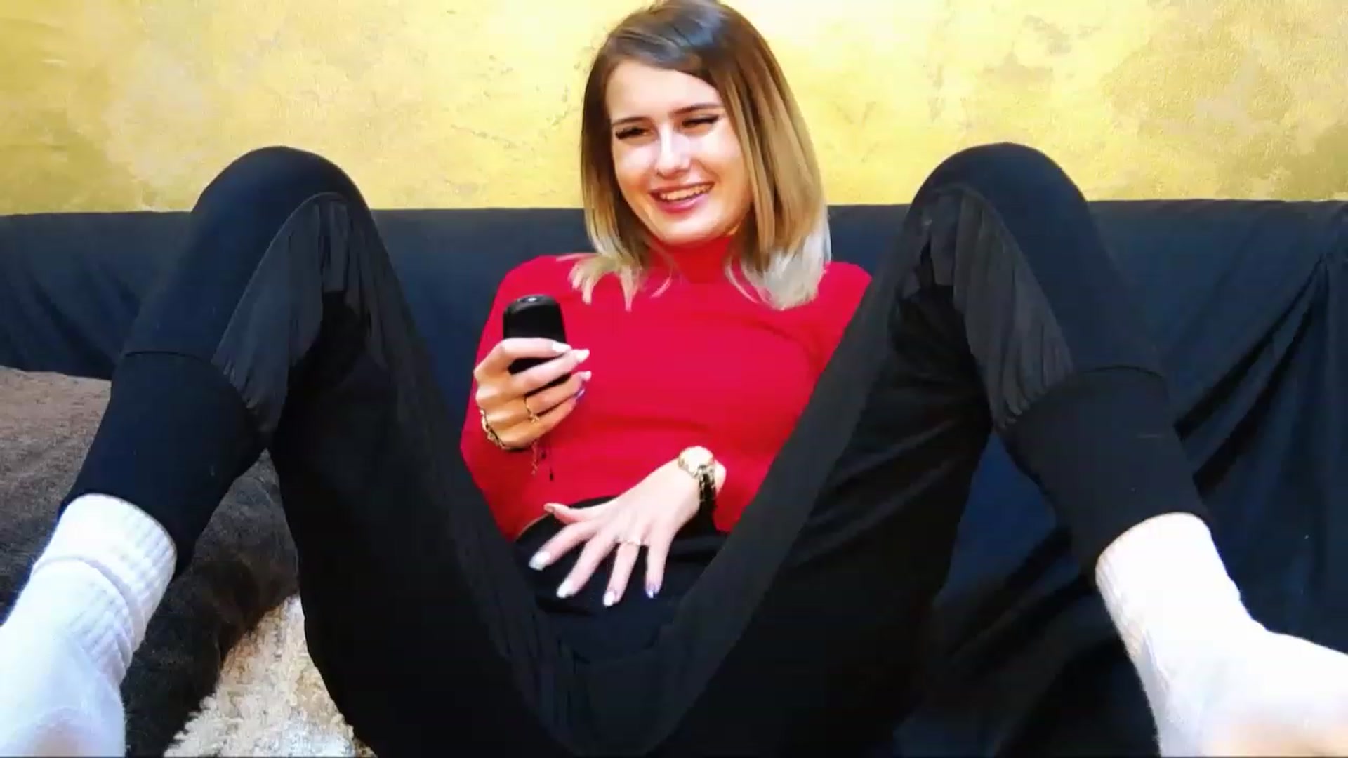 Gallery image thumbnail from MikyAngel's myfreecams stream on, 11/21/2022, 19:50 image 12 of 20