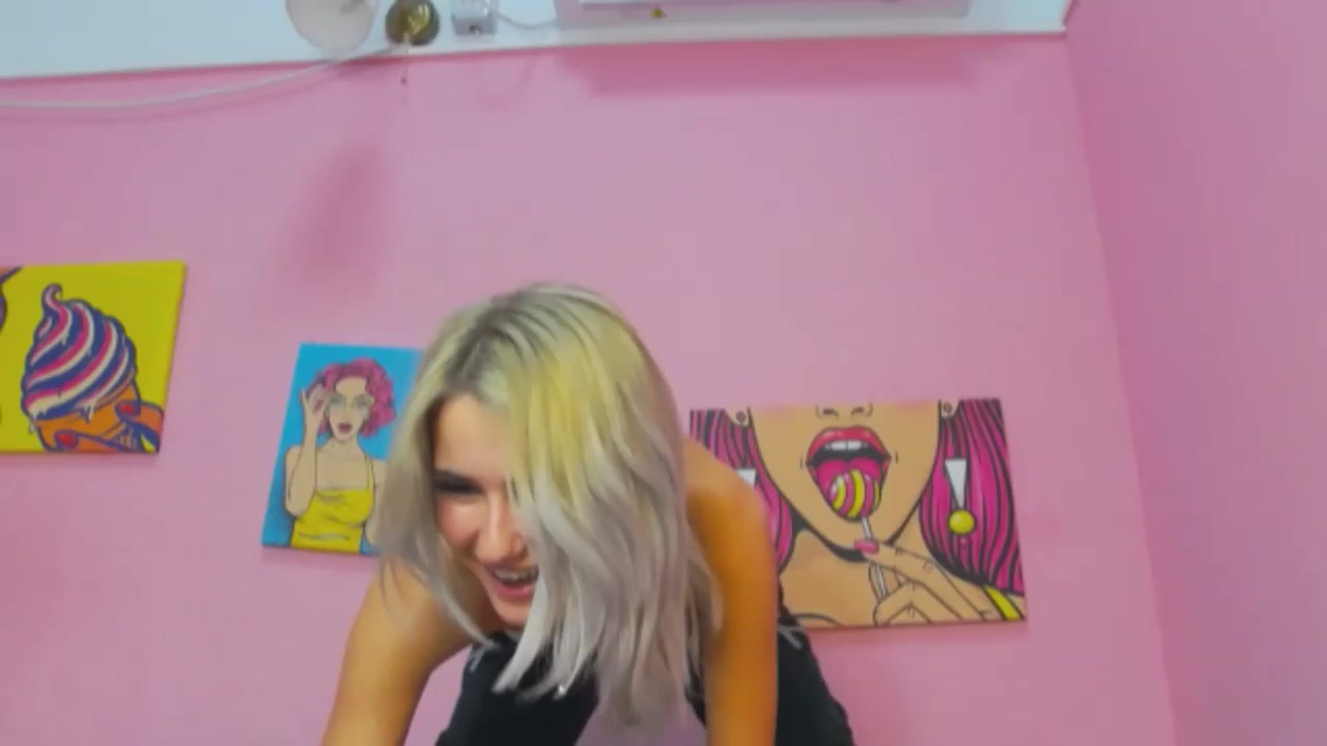 Gallery image thumbnail from MikyAngel's myfreecams stream on, 11/29/2022, 14:47 image 17 of 20
