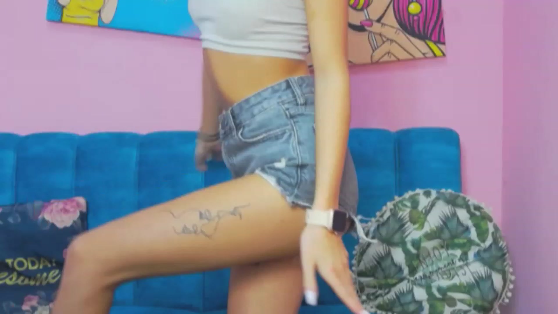 Gallery image thumbnail from MikyAngel's myfreecams stream on, 11/29/2022, 15:46 image 6 of 20