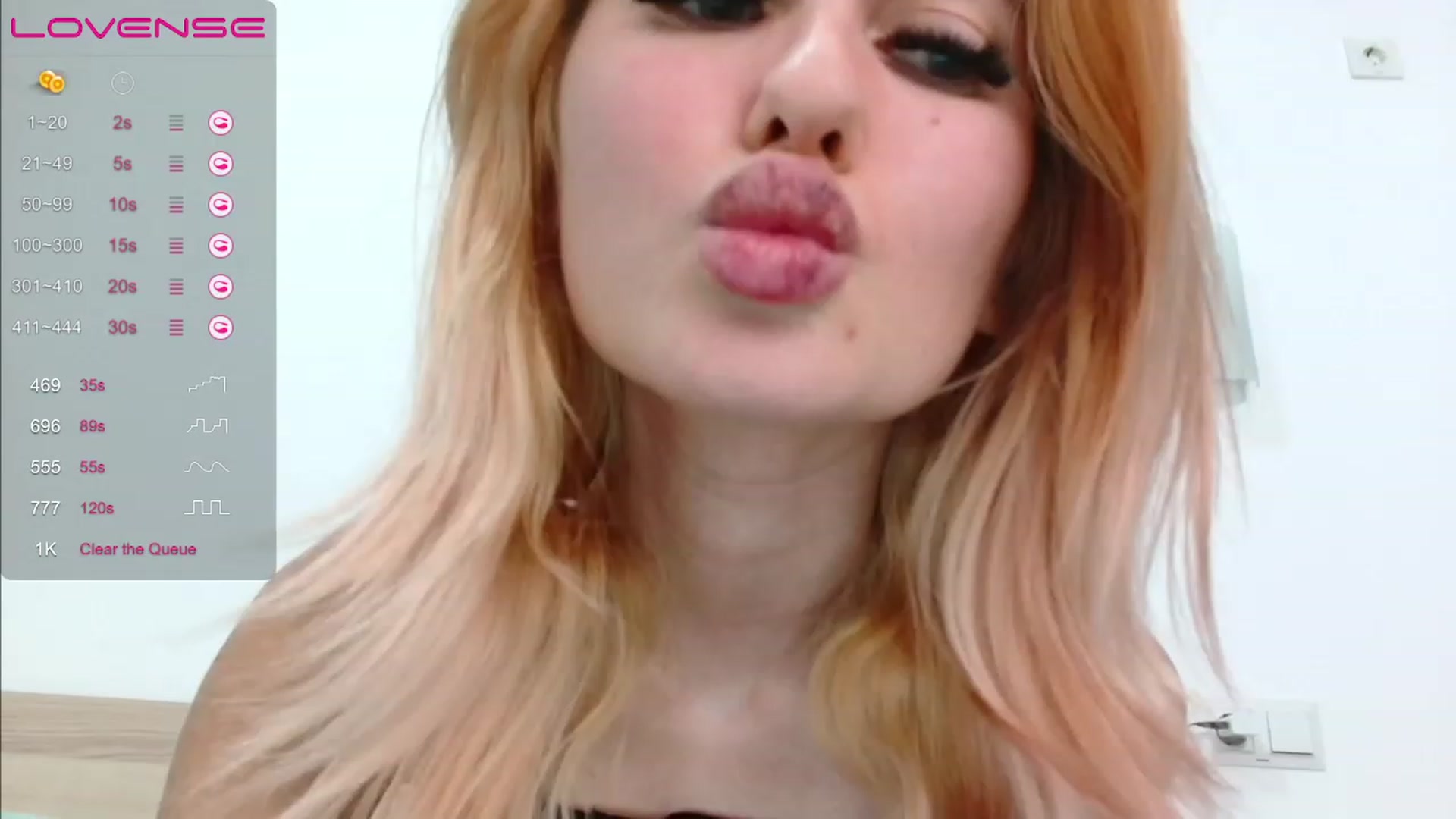 Gallery image thumbnail from MikyAngel's myfreecams stream on, 04/03/2023, 20:31 image 6 of 20