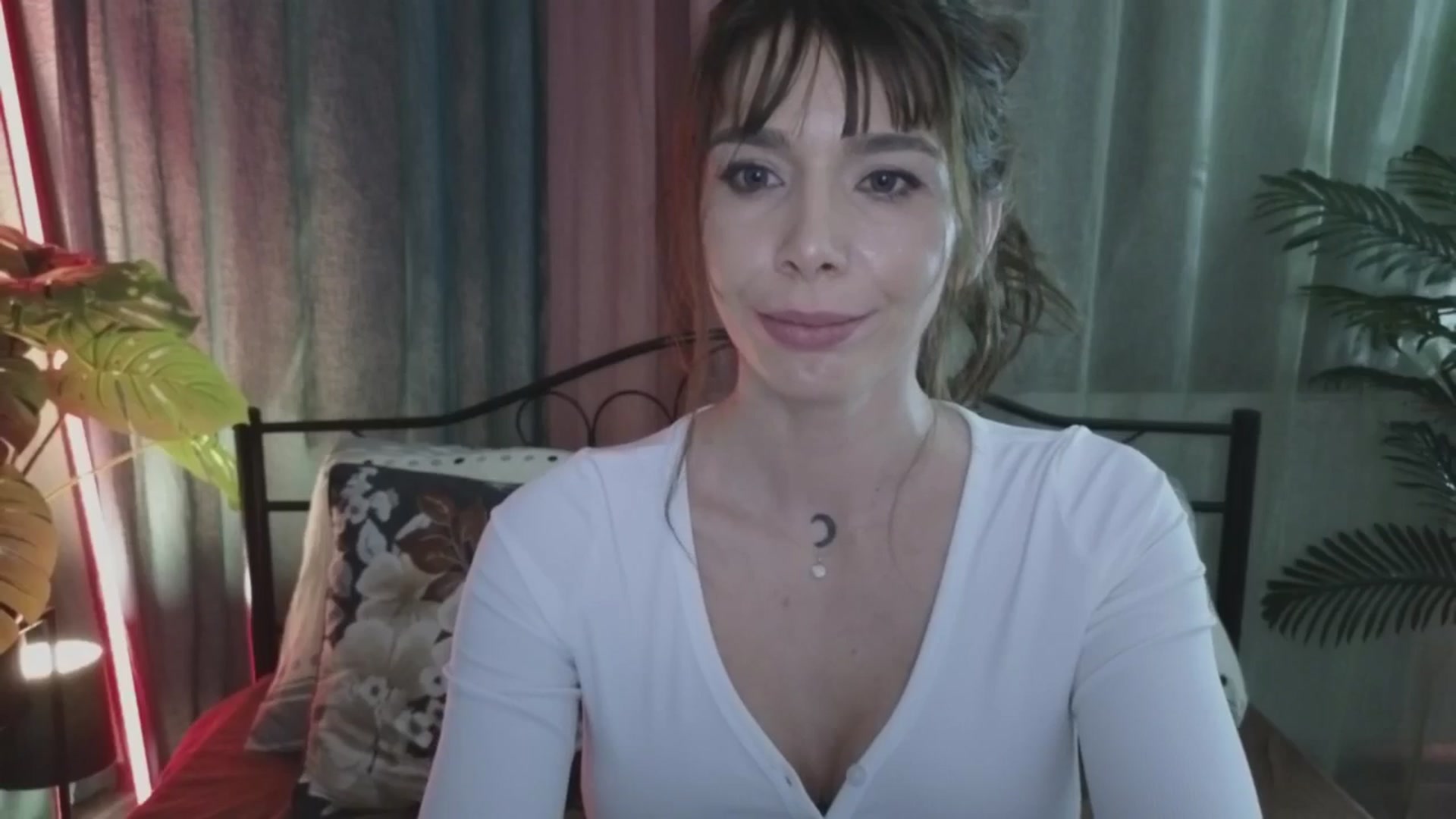 Gallery image thumbnail from MilaJoulie's myfreecams stream on, 11/26/2024, 21:43 image 8 of 20