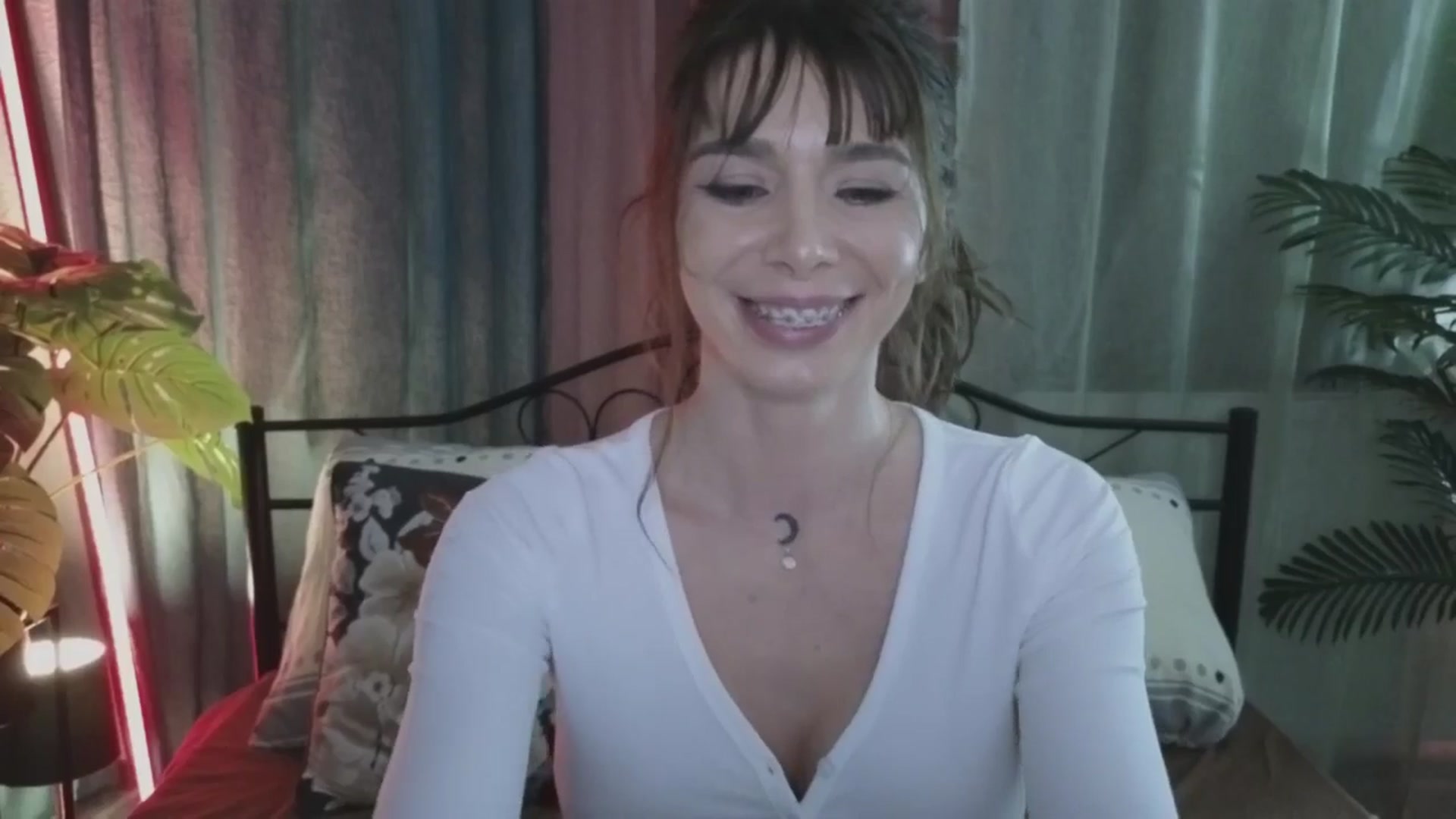 Gallery image thumbnail from MilaJoulie's myfreecams stream on, 11/26/2024, 21:43 image 10 of 20