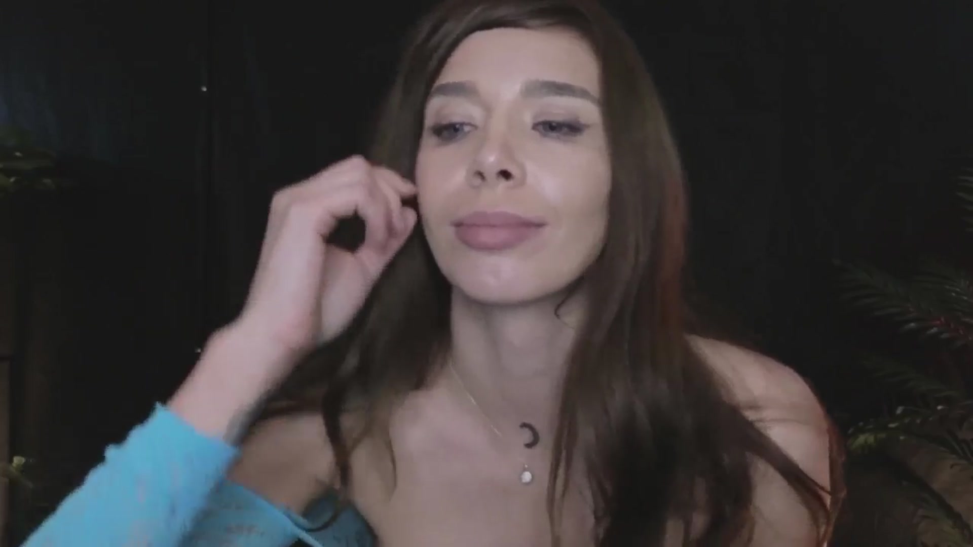 Gallery image thumbnail from MilaJoulie's myfreecams stream on, 12/01/2024, 24:15 image 17 of 20