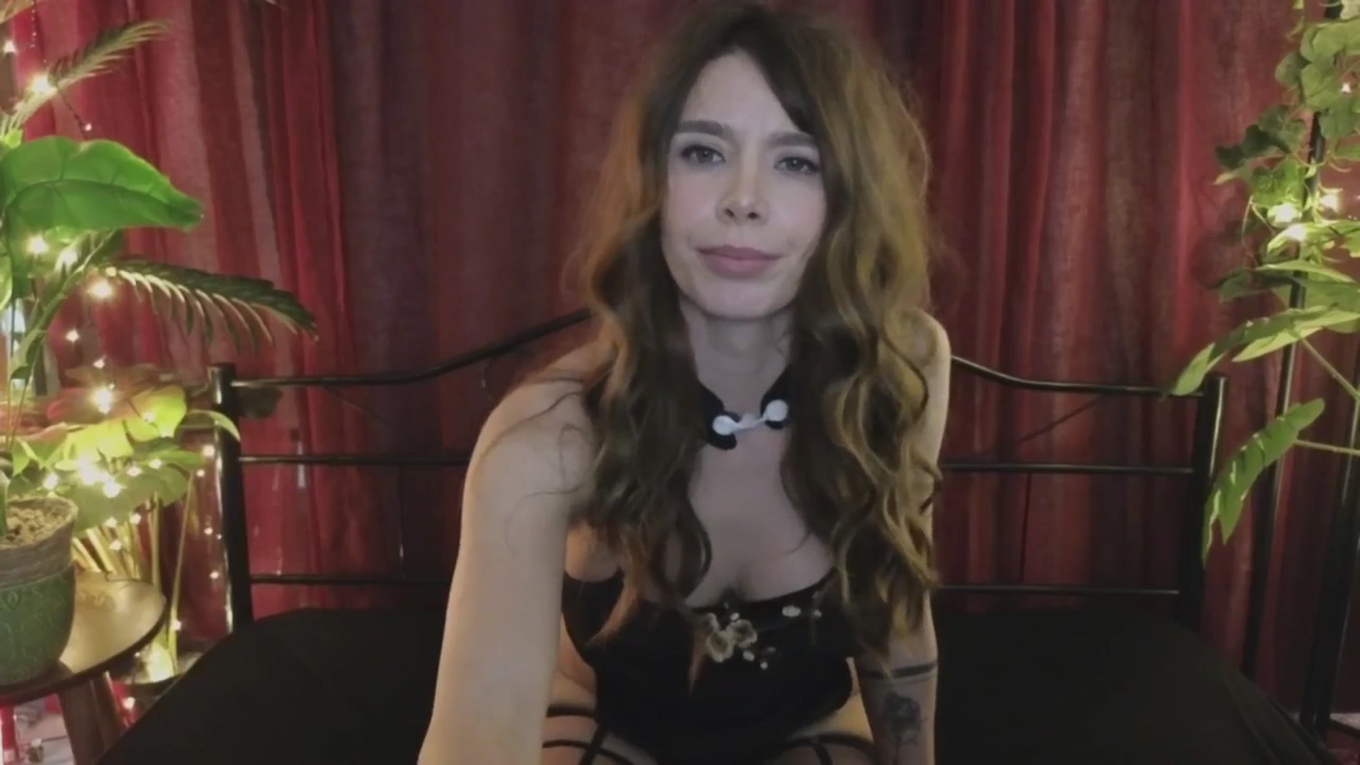 Gallery image thumbnail from MilaJoulie's myfreecams stream on, 12/27/2024, 20:48 image 3 of 20