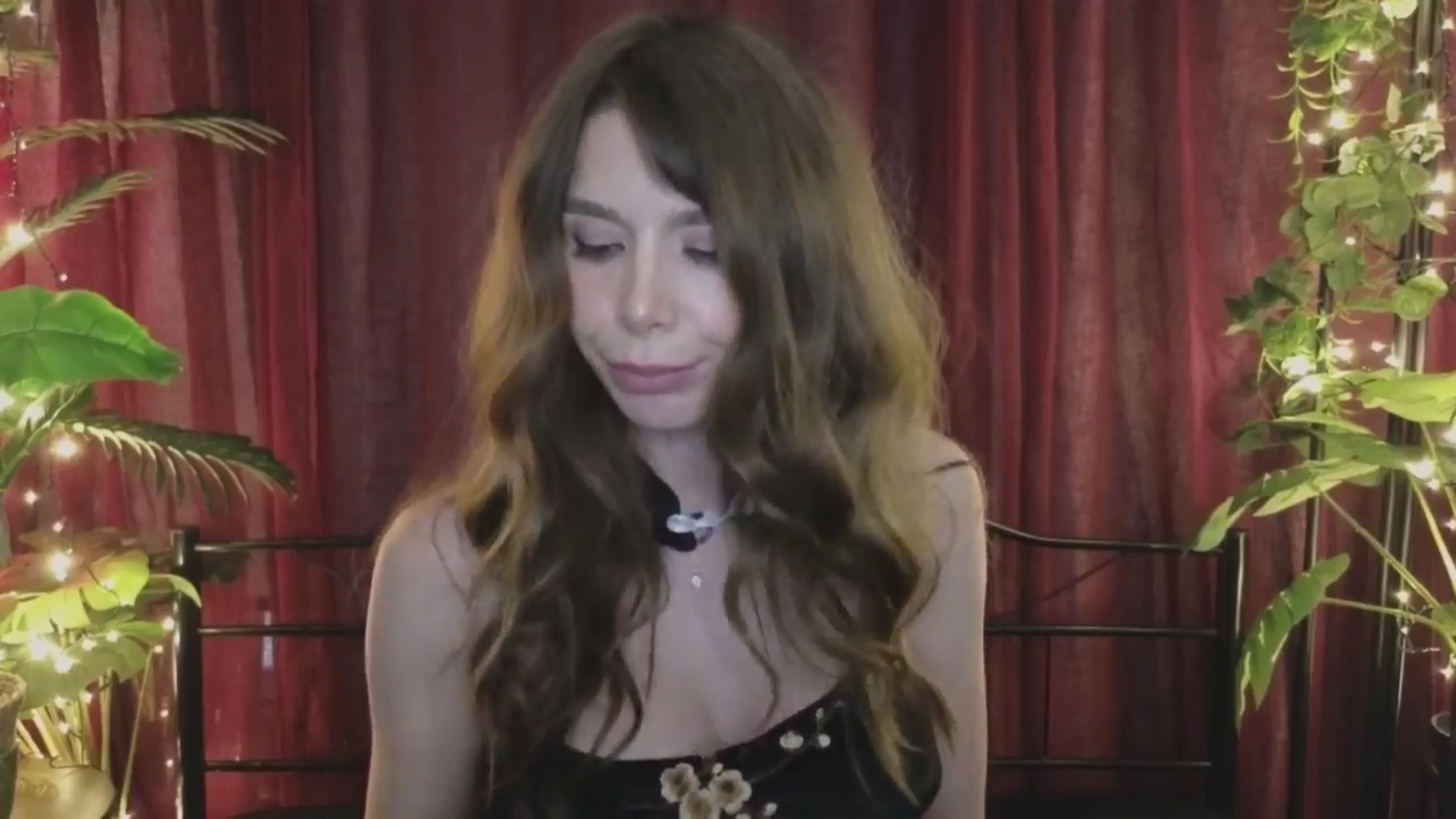 Gallery image thumbnail from MilaJoulie's myfreecams stream on, 12/27/2024, 20:48 image 17 of 20