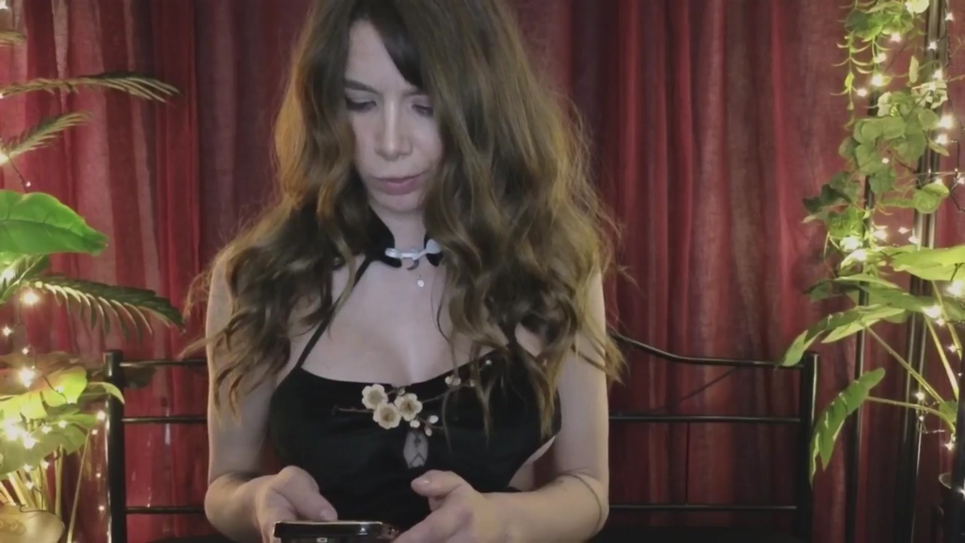 Gallery image thumbnail from MilaJoulie's myfreecams stream on, 12/27/2024, 20:48 image 16 of 20
