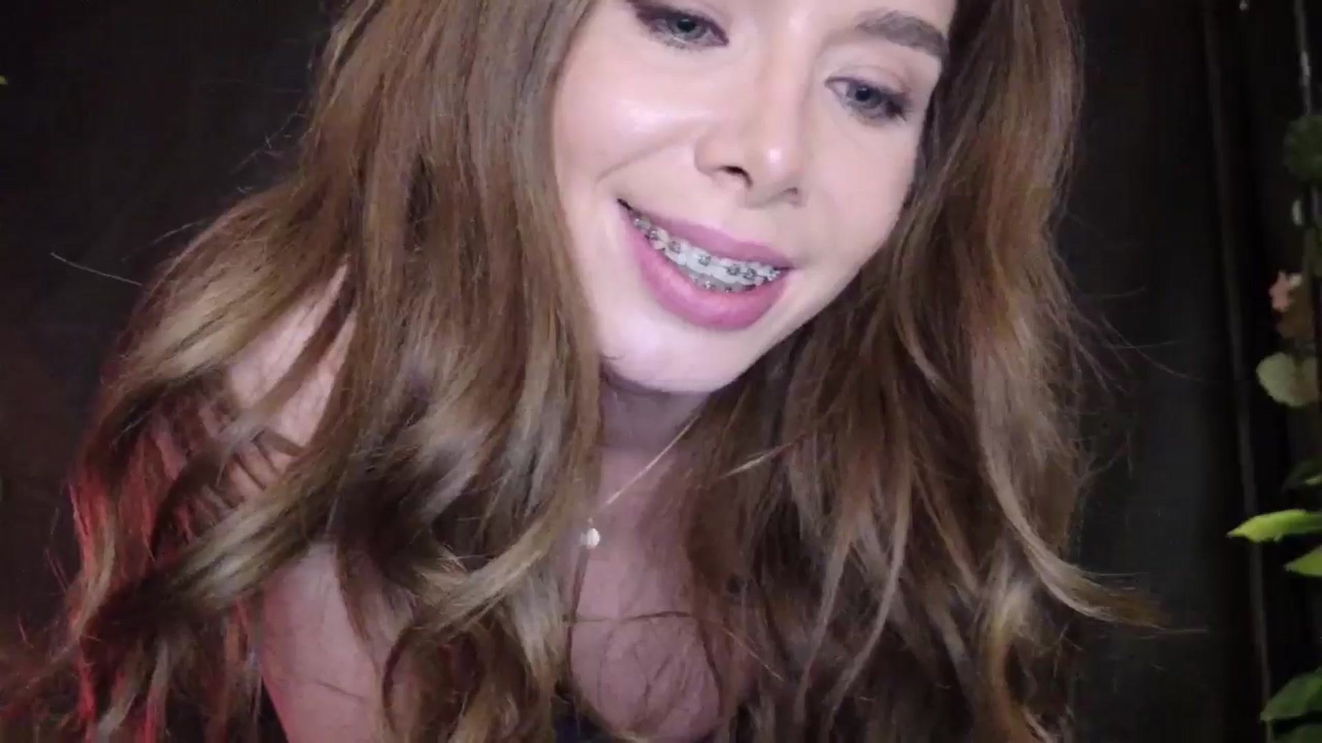 Gallery image thumbnail from MilaJoulie's myfreecams stream on, 01/04/2025, 19:08 image 17 of 20
