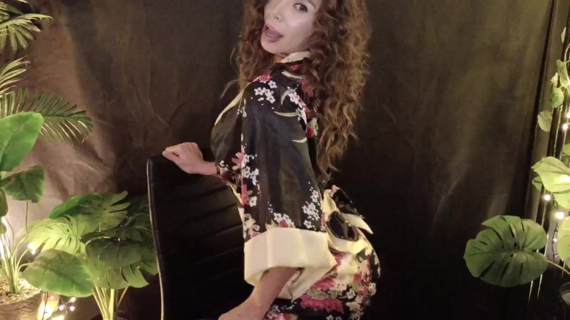 Gallery image thumbnail from MilaJoulie's myfreecams stream on, 01/06/2025, 15:38 image 12 of 20