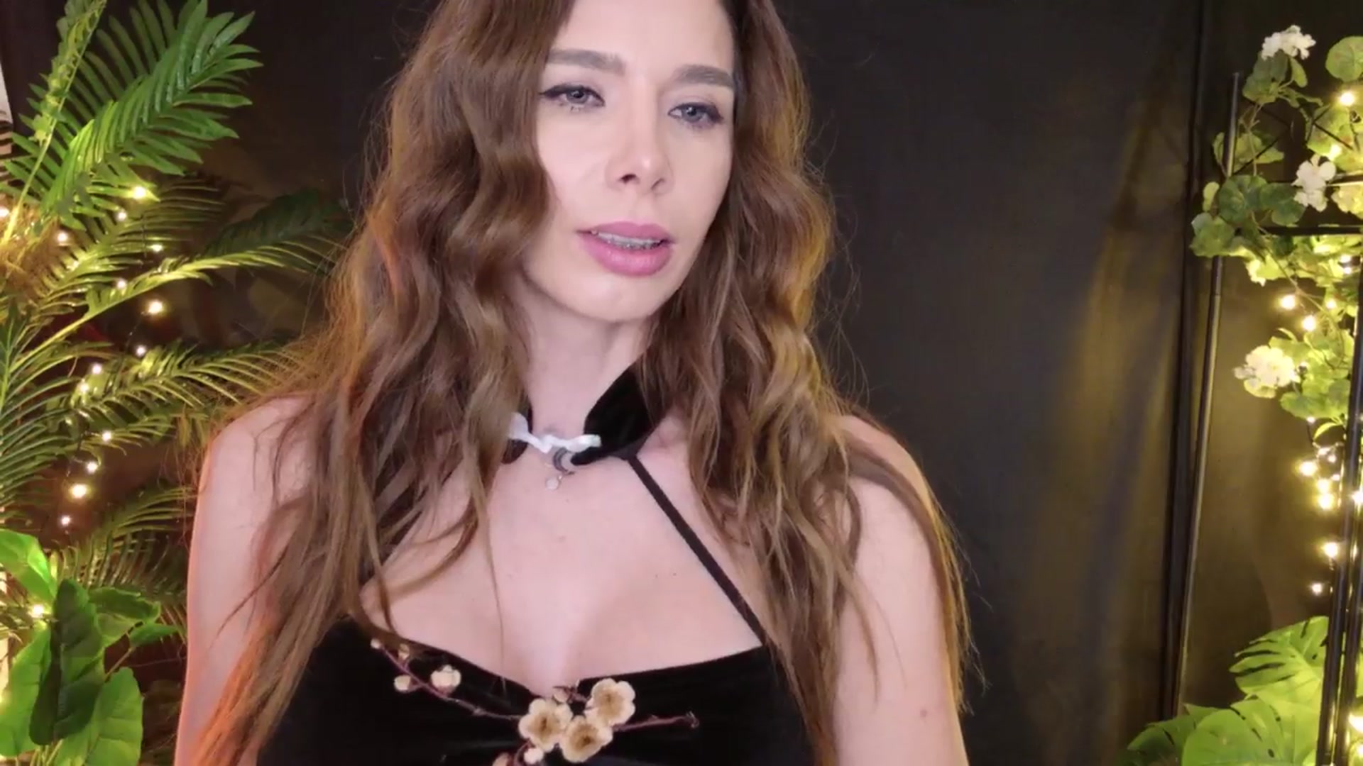 Gallery image thumbnail from MilaJoulie's myfreecams stream on, 01/10/2025, 15:38 image 10 of 20