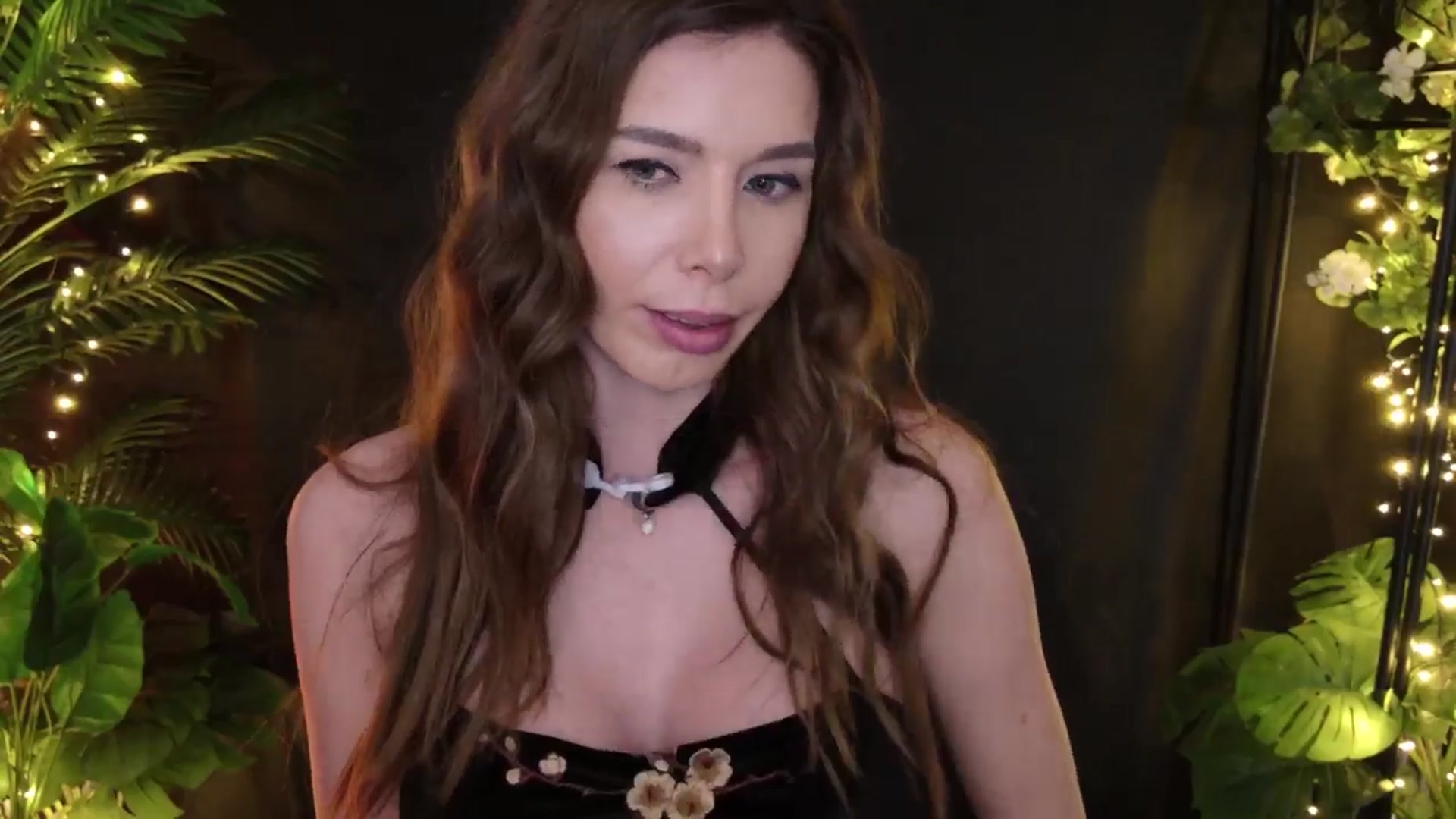 Gallery image thumbnail from MilaJoulie's myfreecams stream on, 01/10/2025, 15:38 image 9 of 20