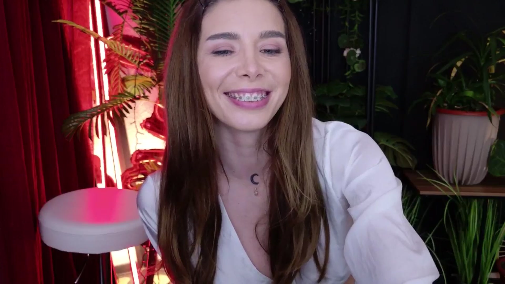 Gallery image thumbnail from MilaJoulie's myfreecams stream on, 01/19/2025, 16:13 image 8 of 20
